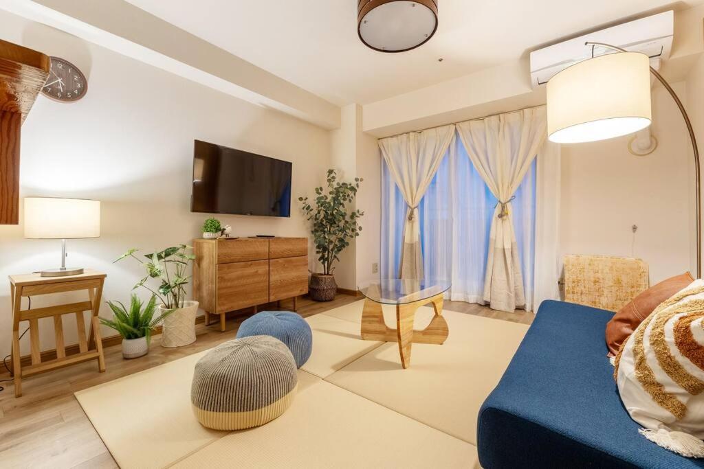 One-Bedroom Apartment with View photo 1