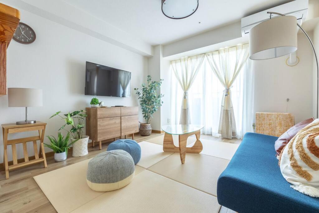 One-Bedroom Apartment with View photo 2