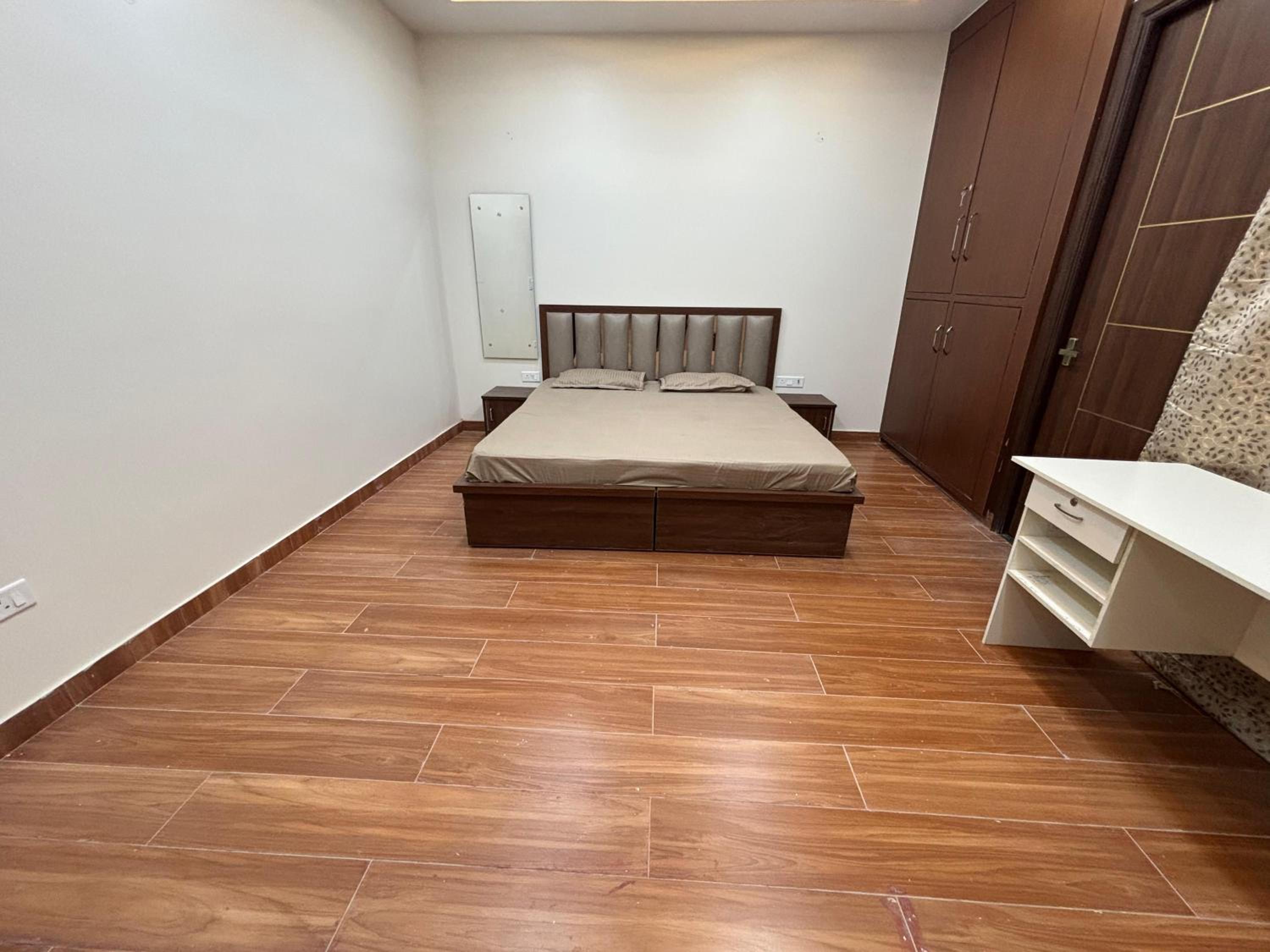 Deluxe Double Room (2 Adults + 1 Child) photo 3