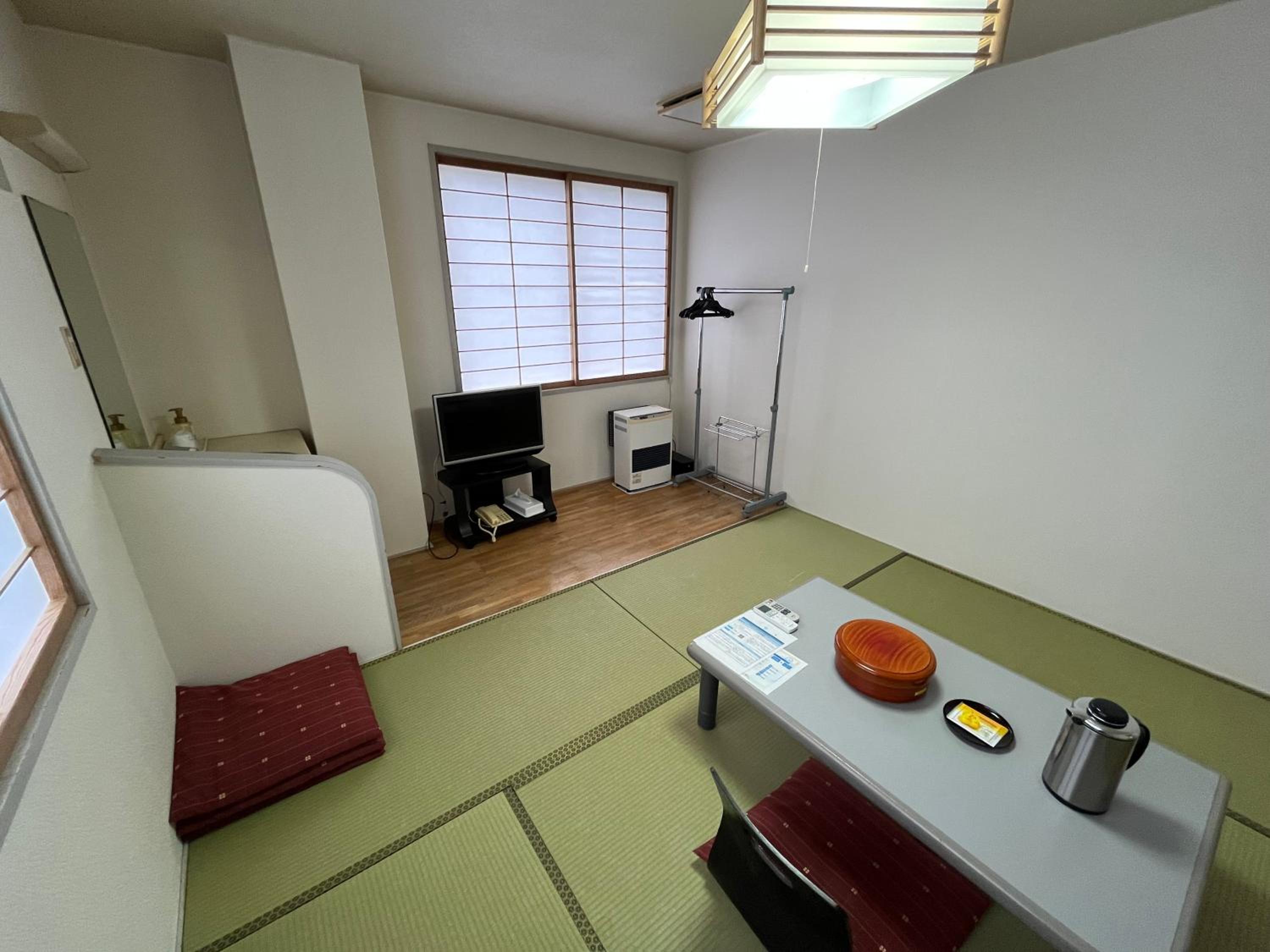 Japanese-Style Quadruple Room - Photo 5