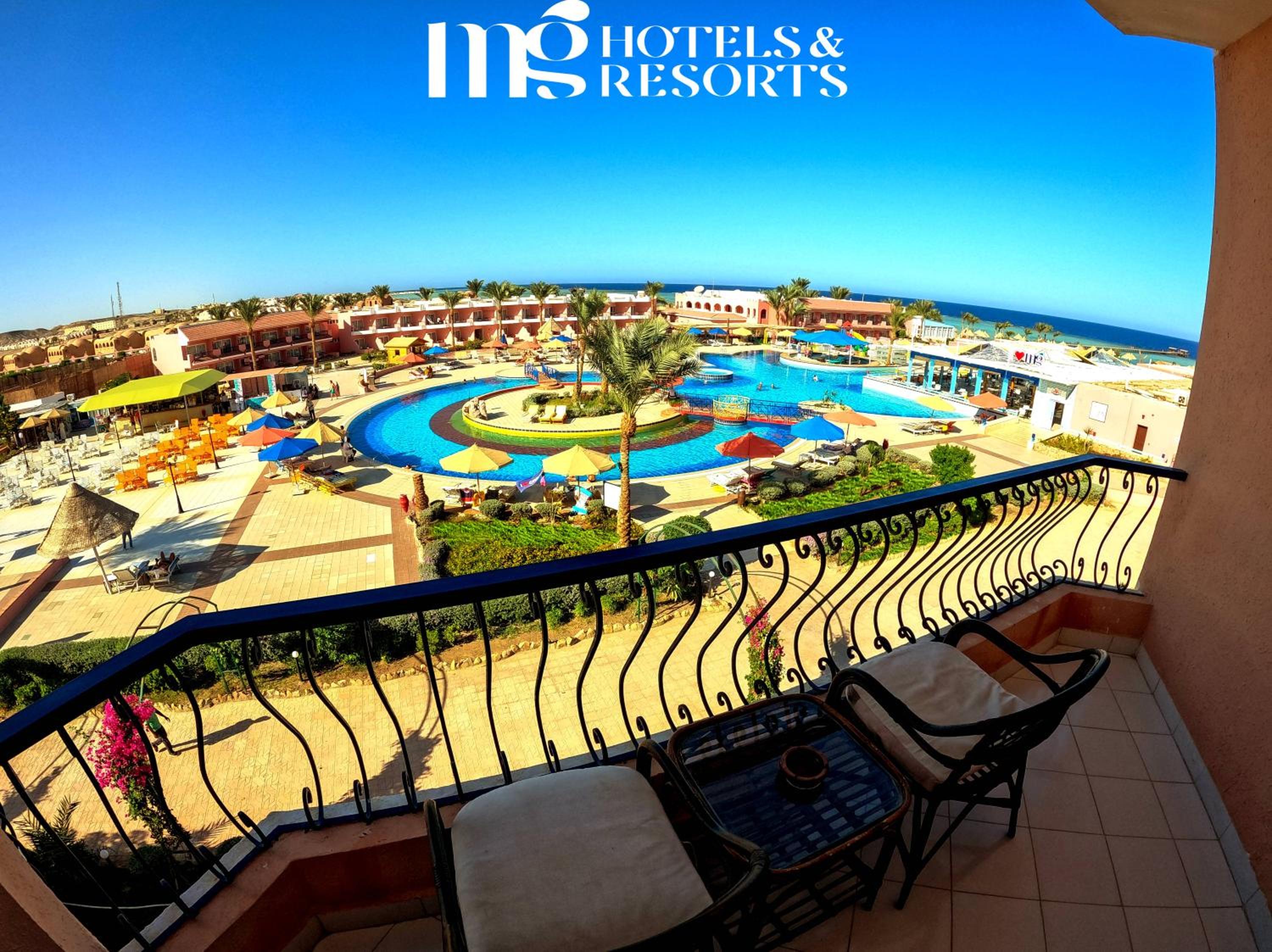 Double Room with Pool View