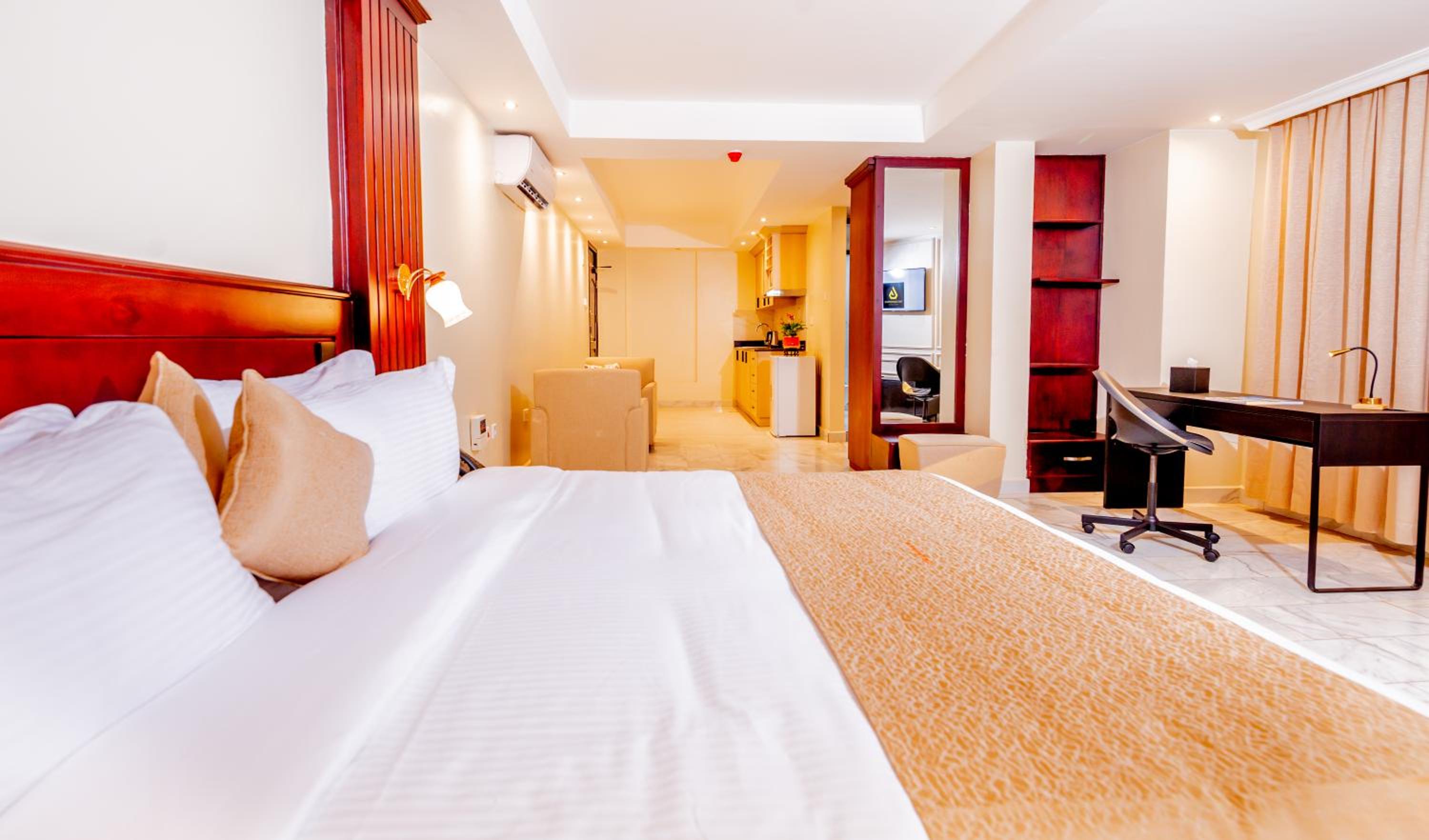 Deluxe King Room photo 1