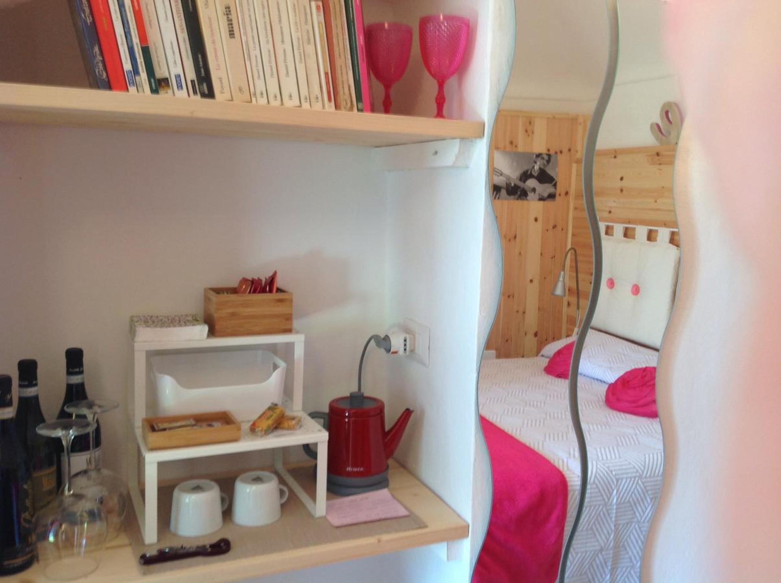 Deluxe Double Room with Shower photo 2