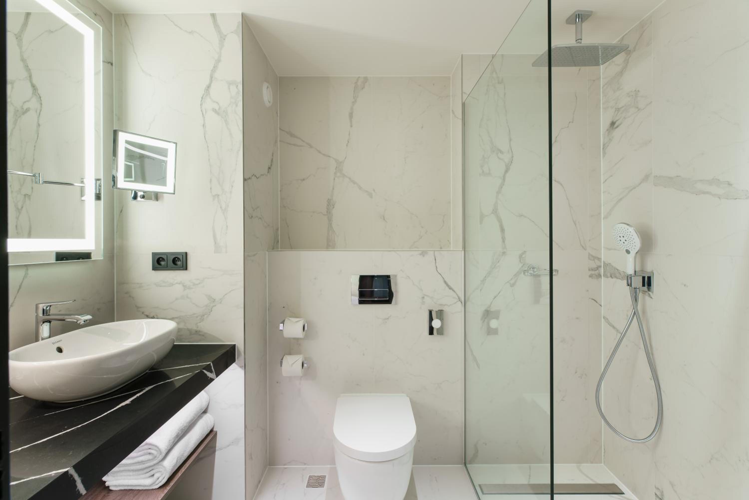 Premium Room - High Floor thumbnail 5