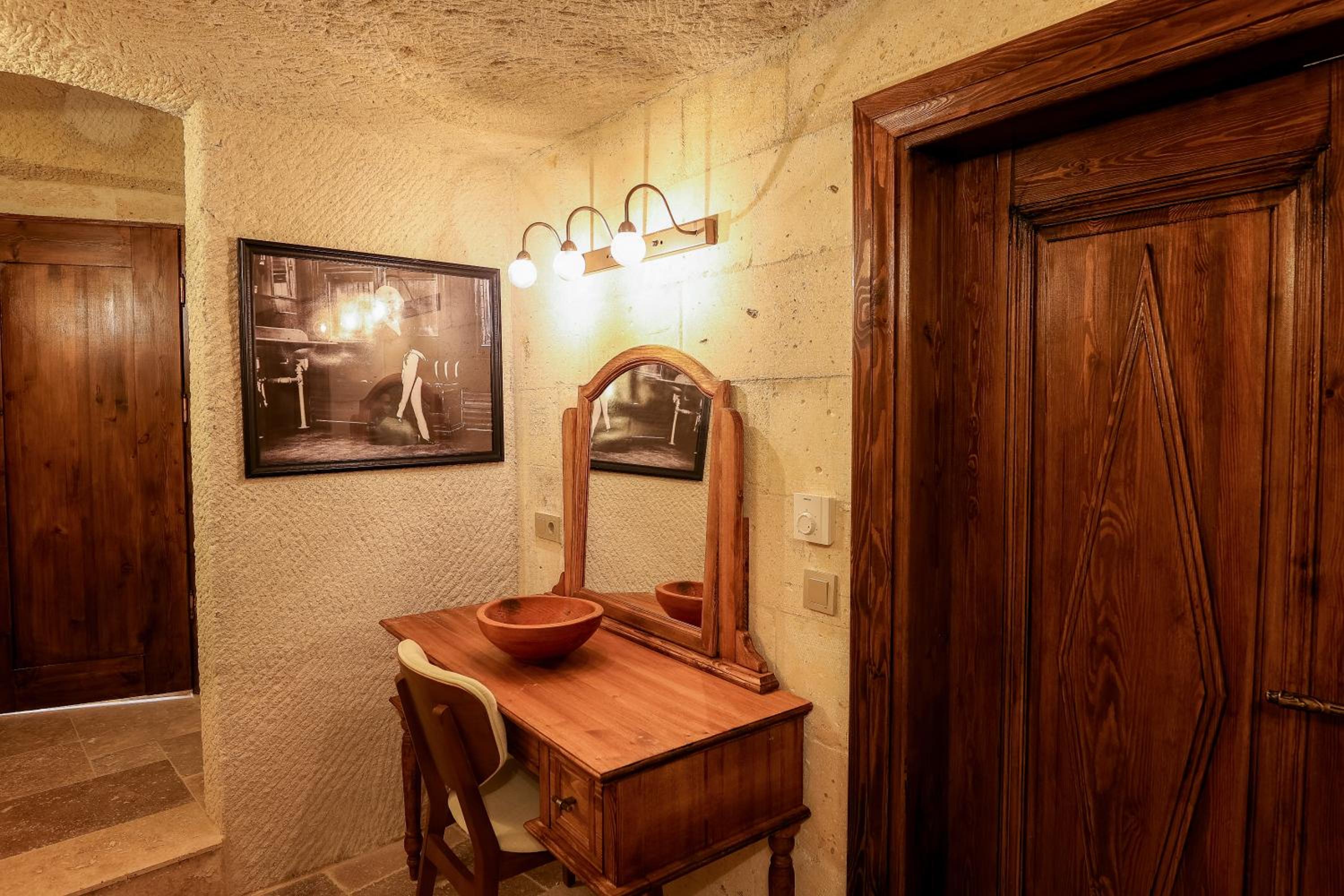 Cave Room  - Photo 5