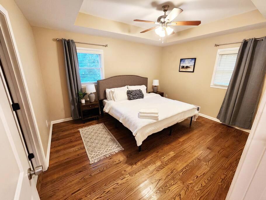 Three-Bedroom House photo 1