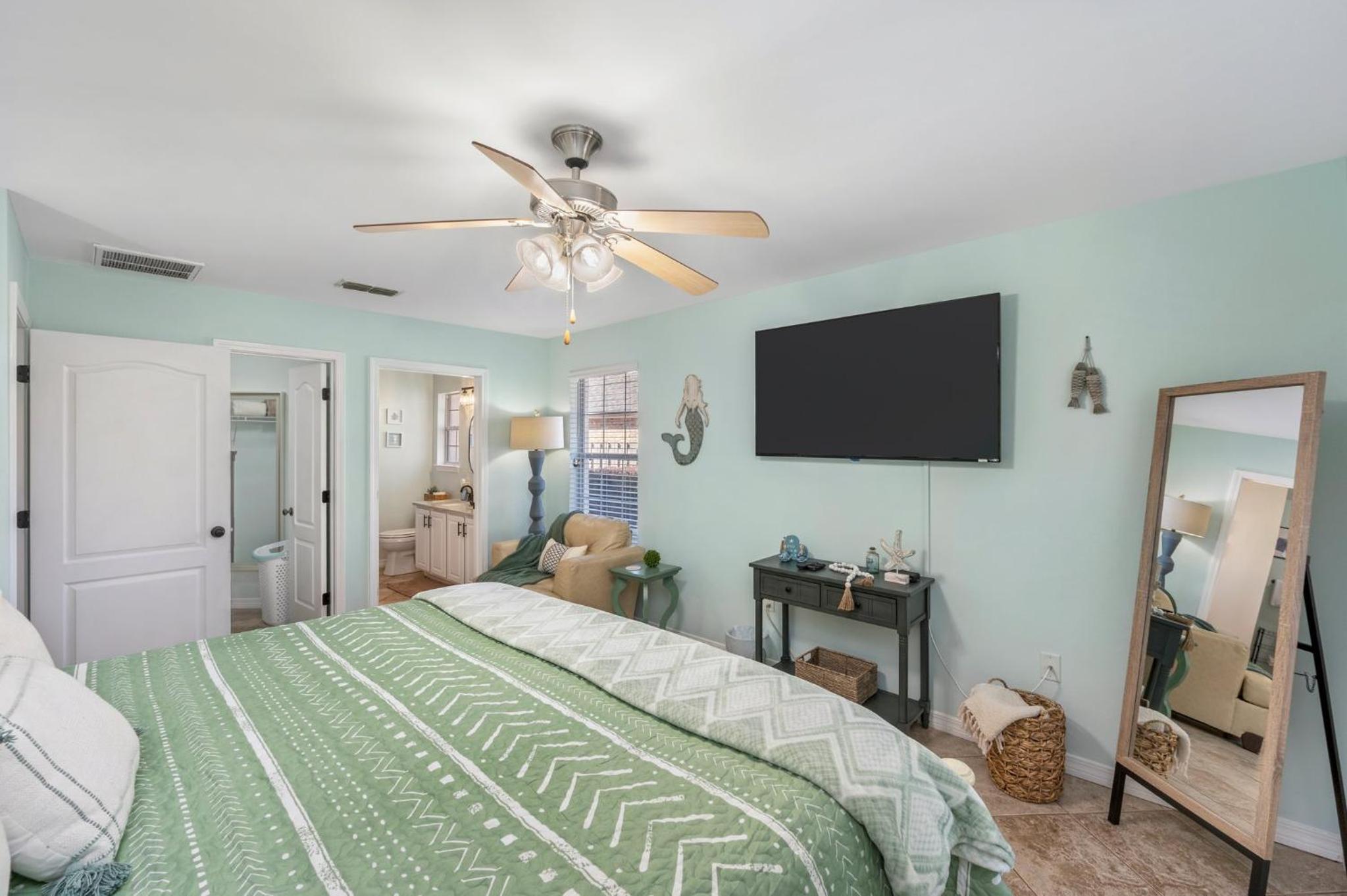Four-Bedroom House photo 1