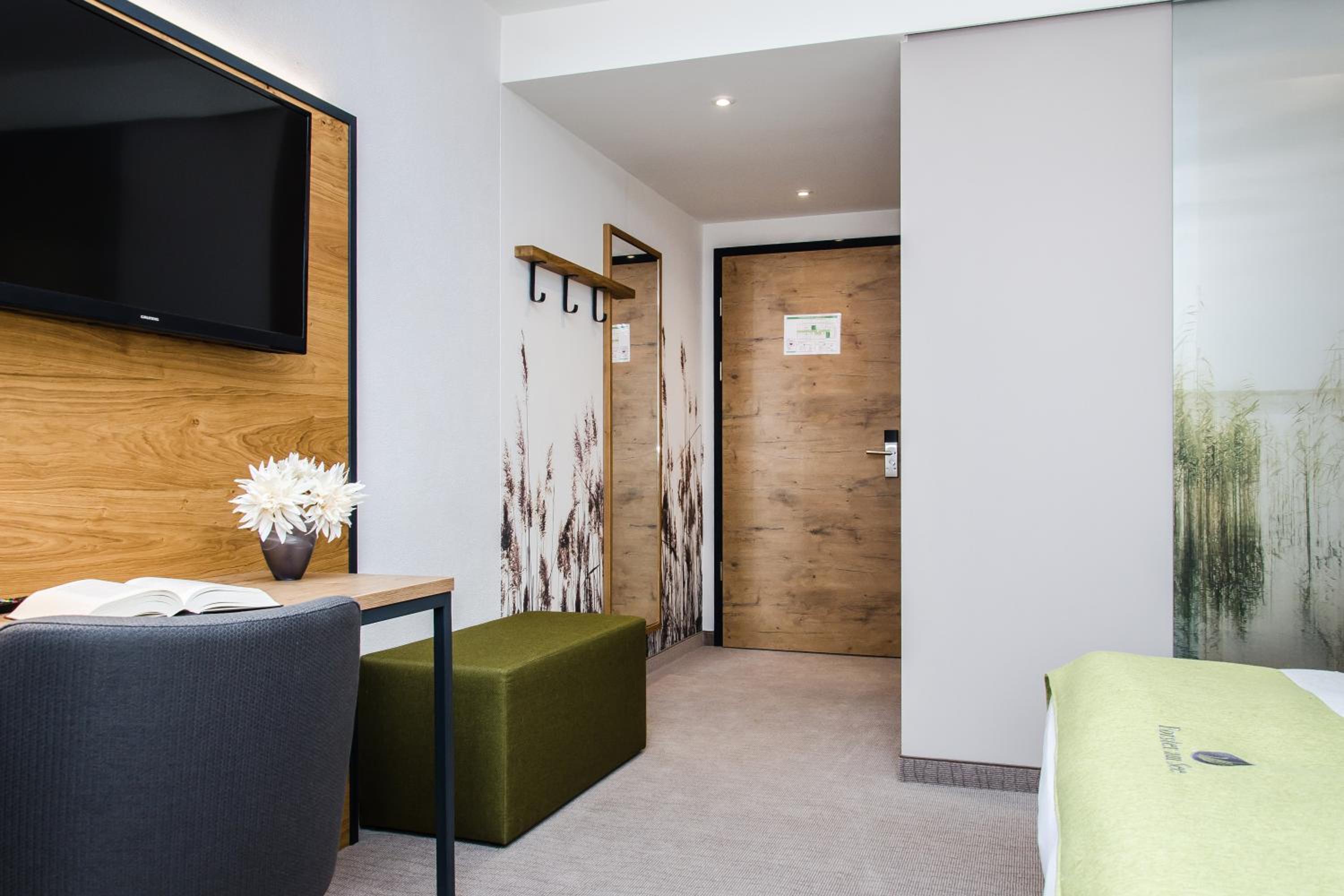 Deluxe Single Room with Balcony photo 3