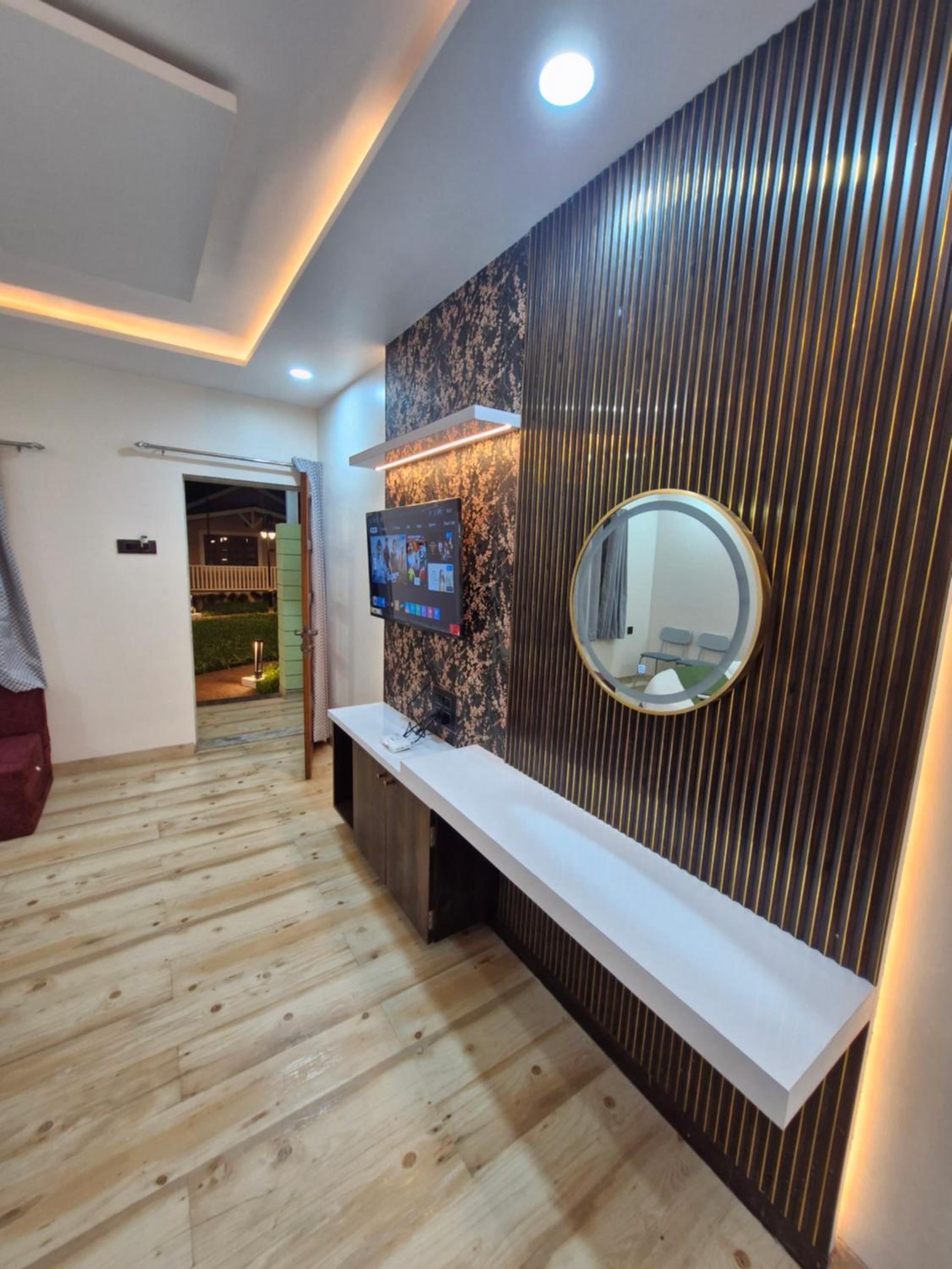 Deluxe Room - Photo 12
