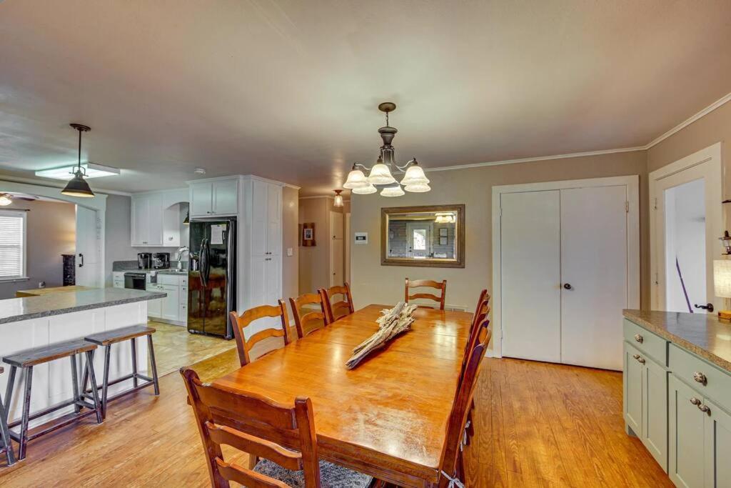 Four-Bedroom House photo 3