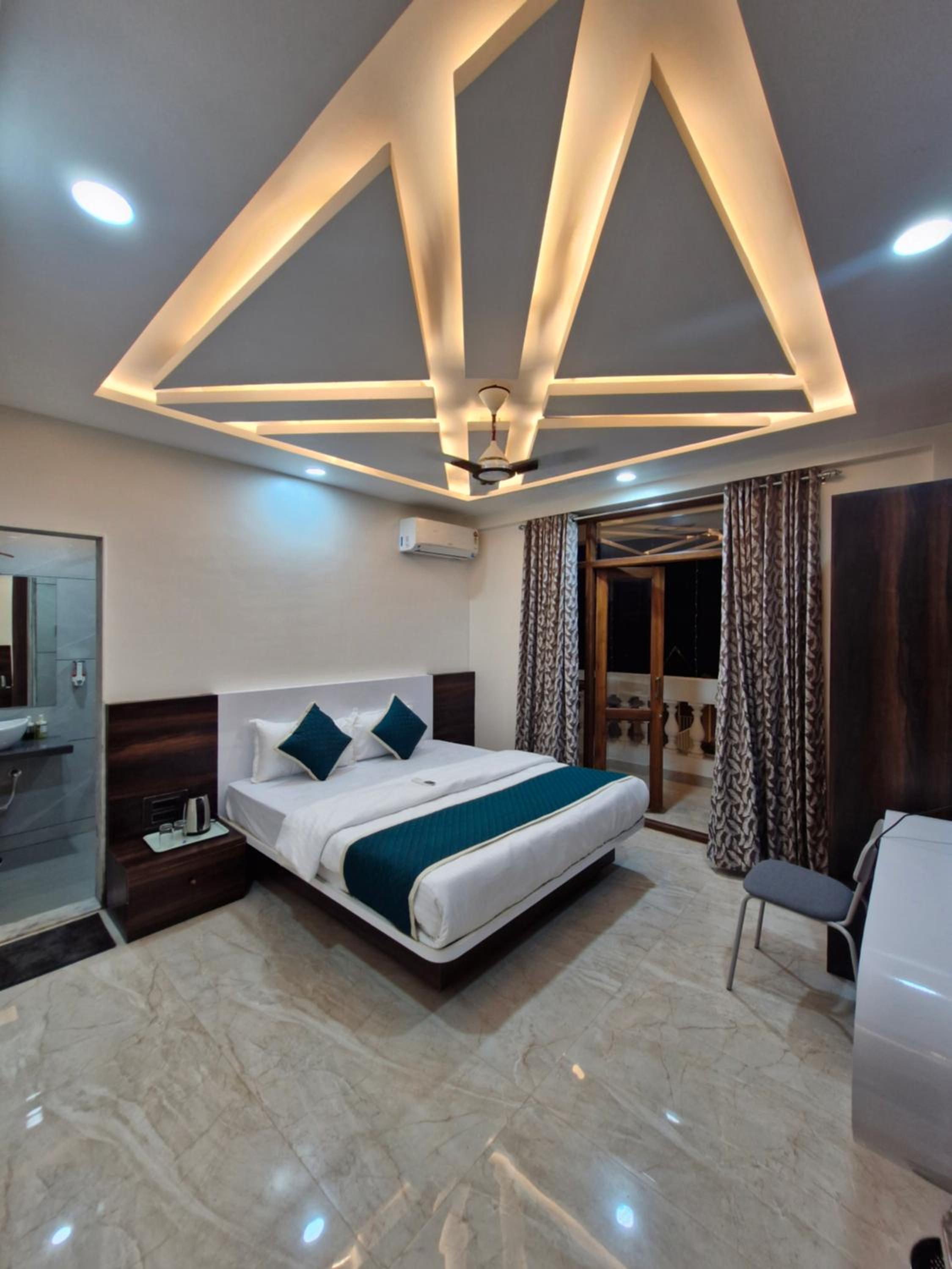Standard Family Room - Photo 1