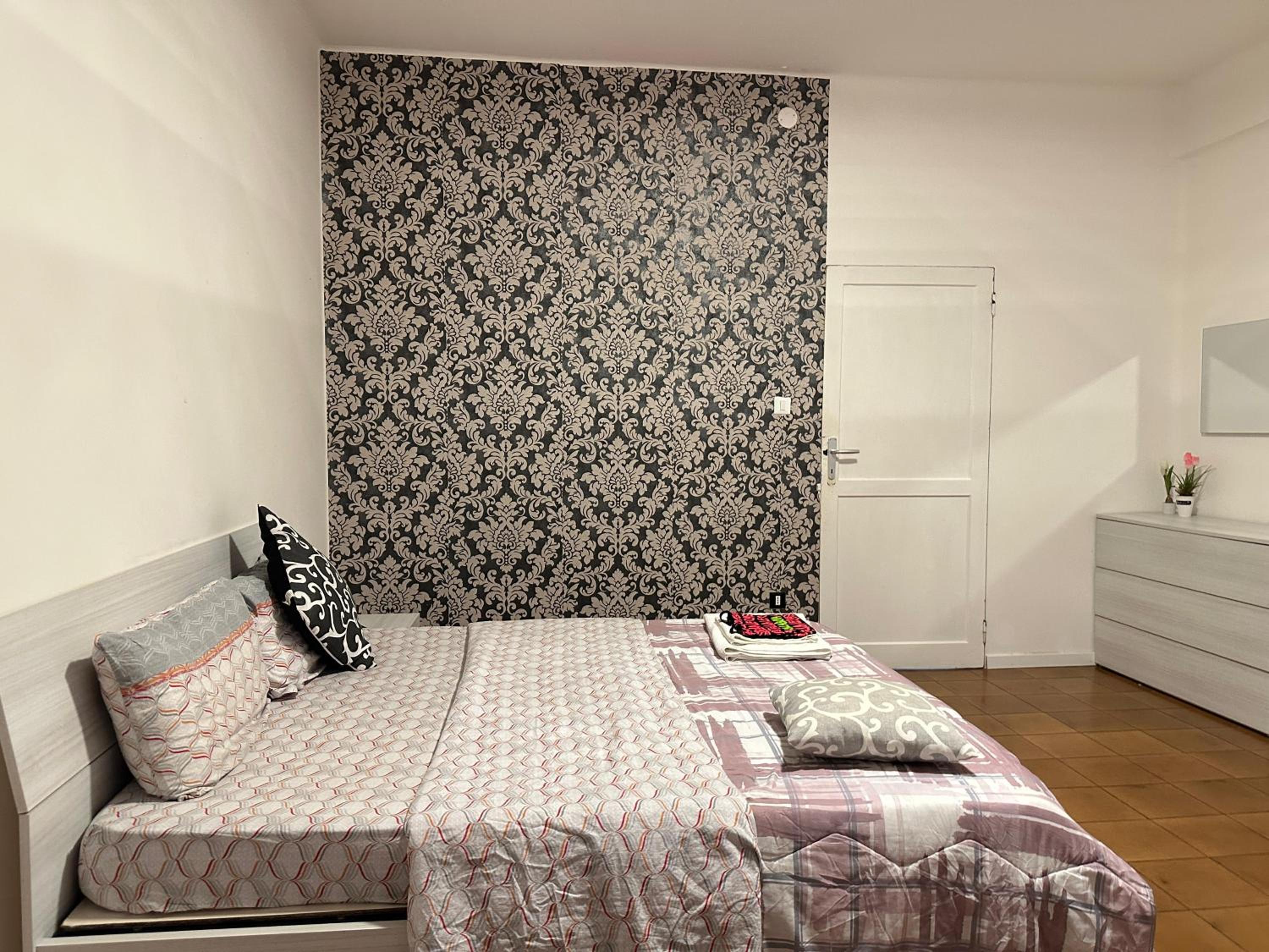 Basic Triple Room photo 3