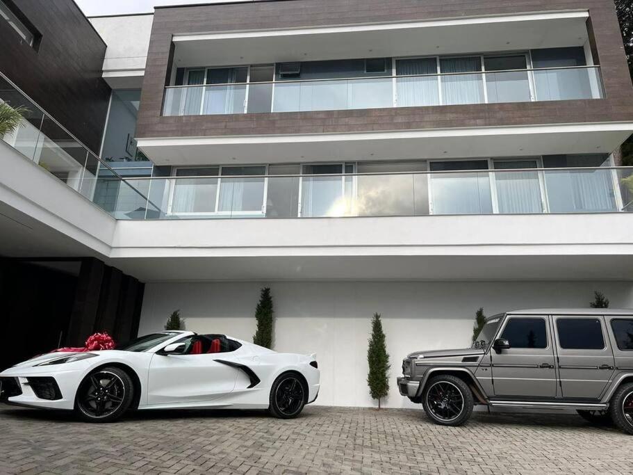 Villa photo 2