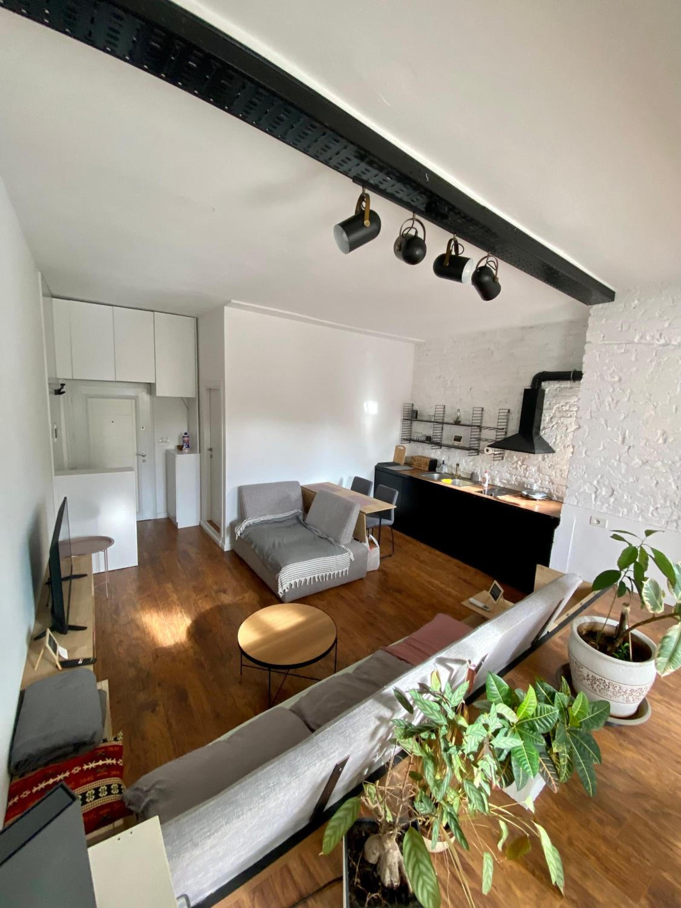One-Bedroom Apartment