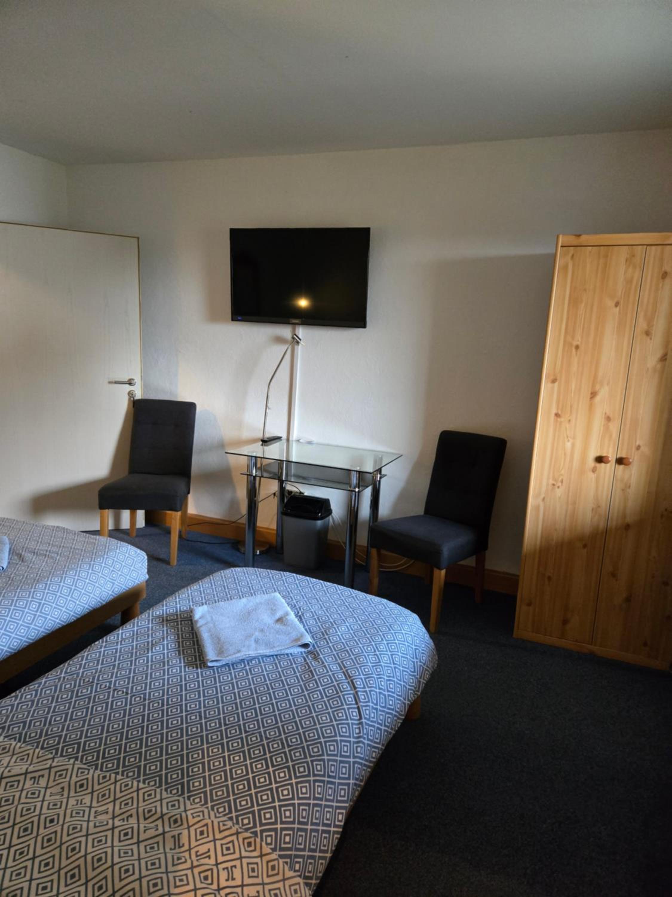 Deluxe Double or Twin Room - Photo 6