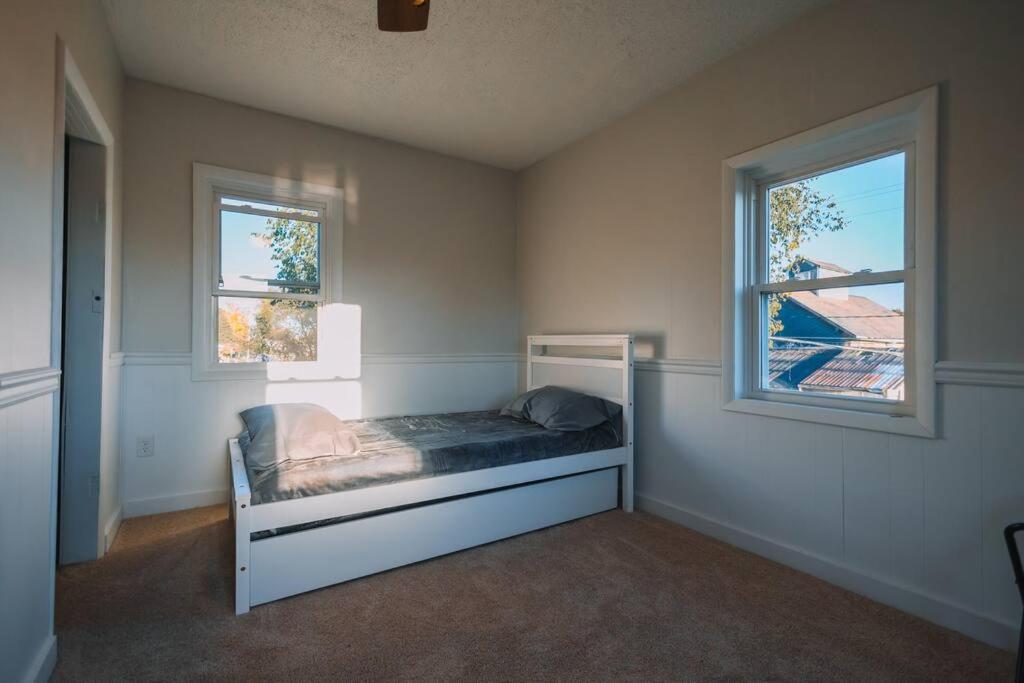 Four-Bedroom House photo 3