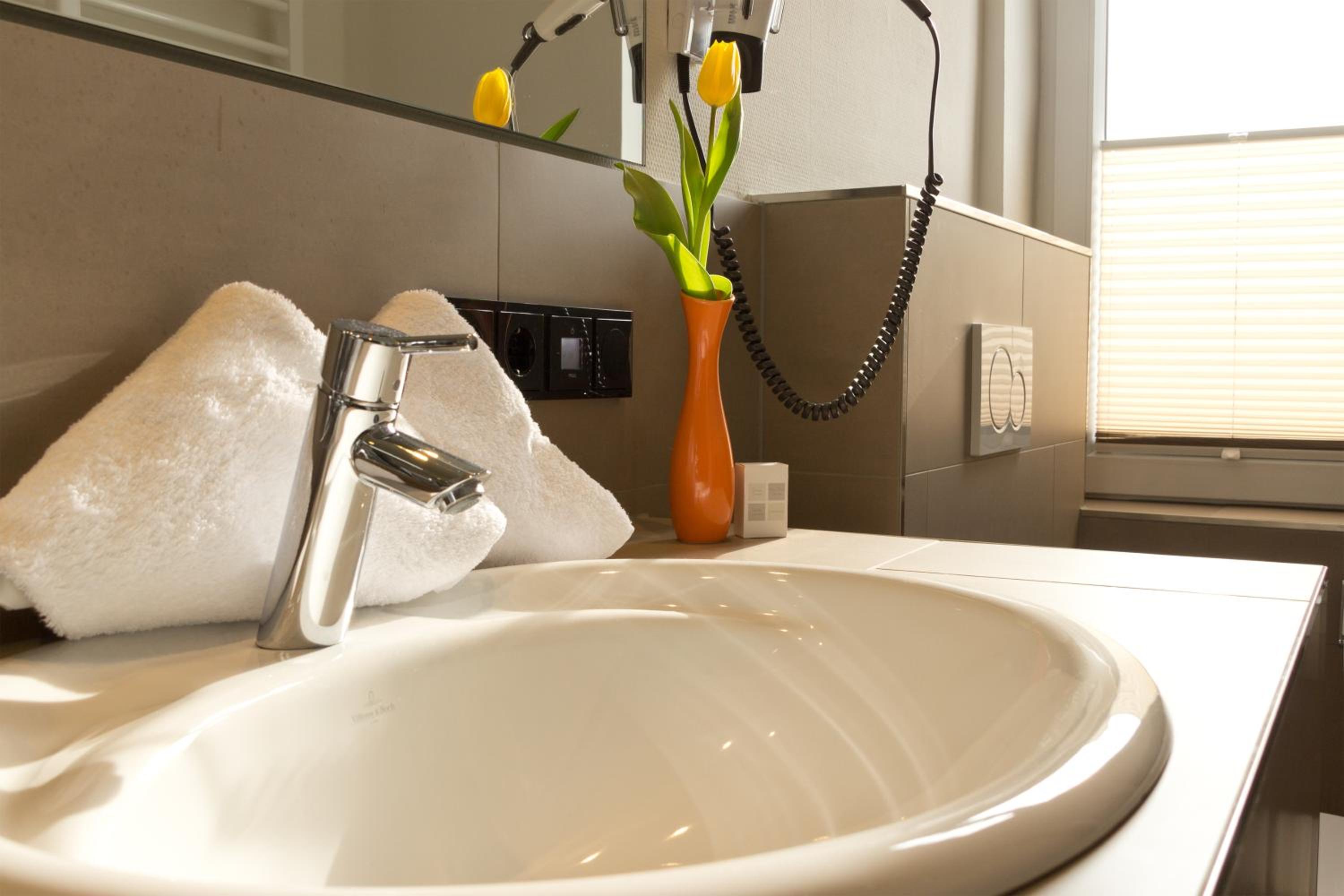 Double Room - Photo 16