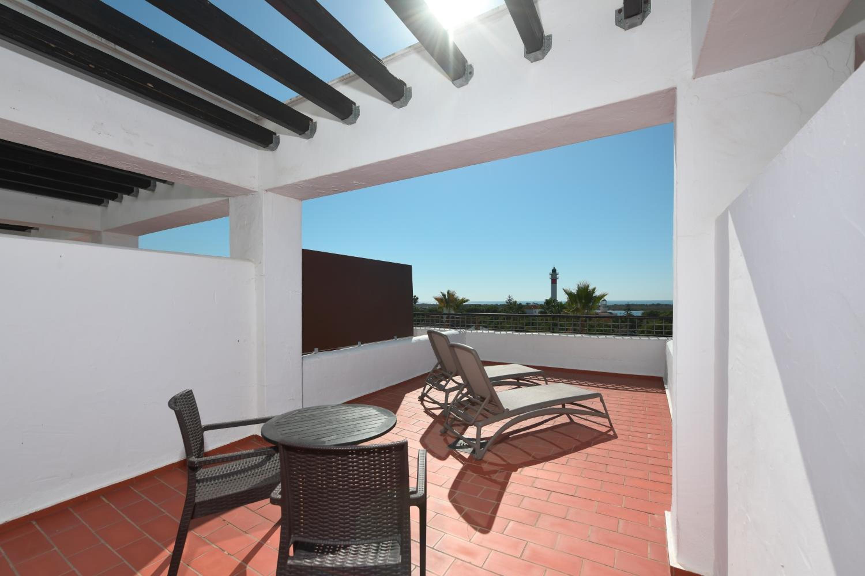 Double Family Exclusive Room with sea view - Photo 8