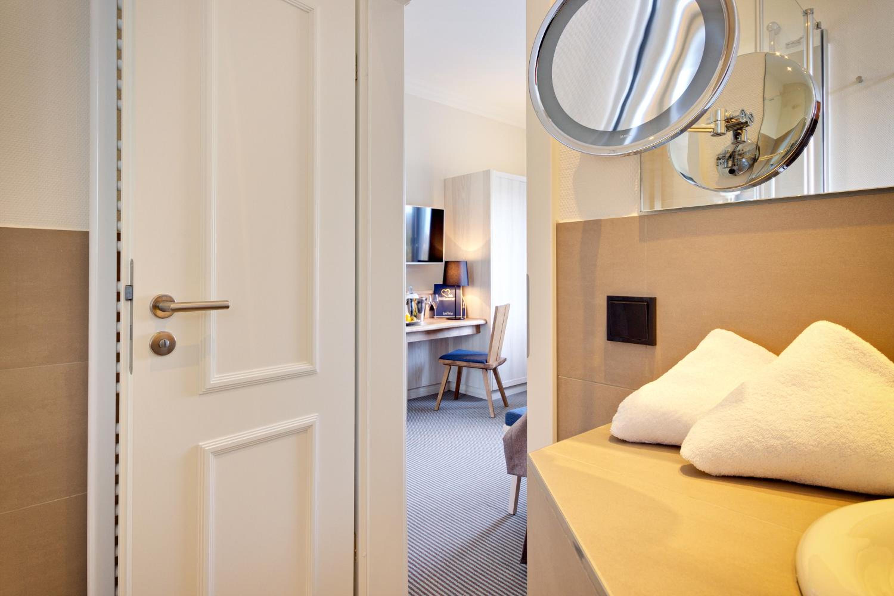 Double Room - Photo 11