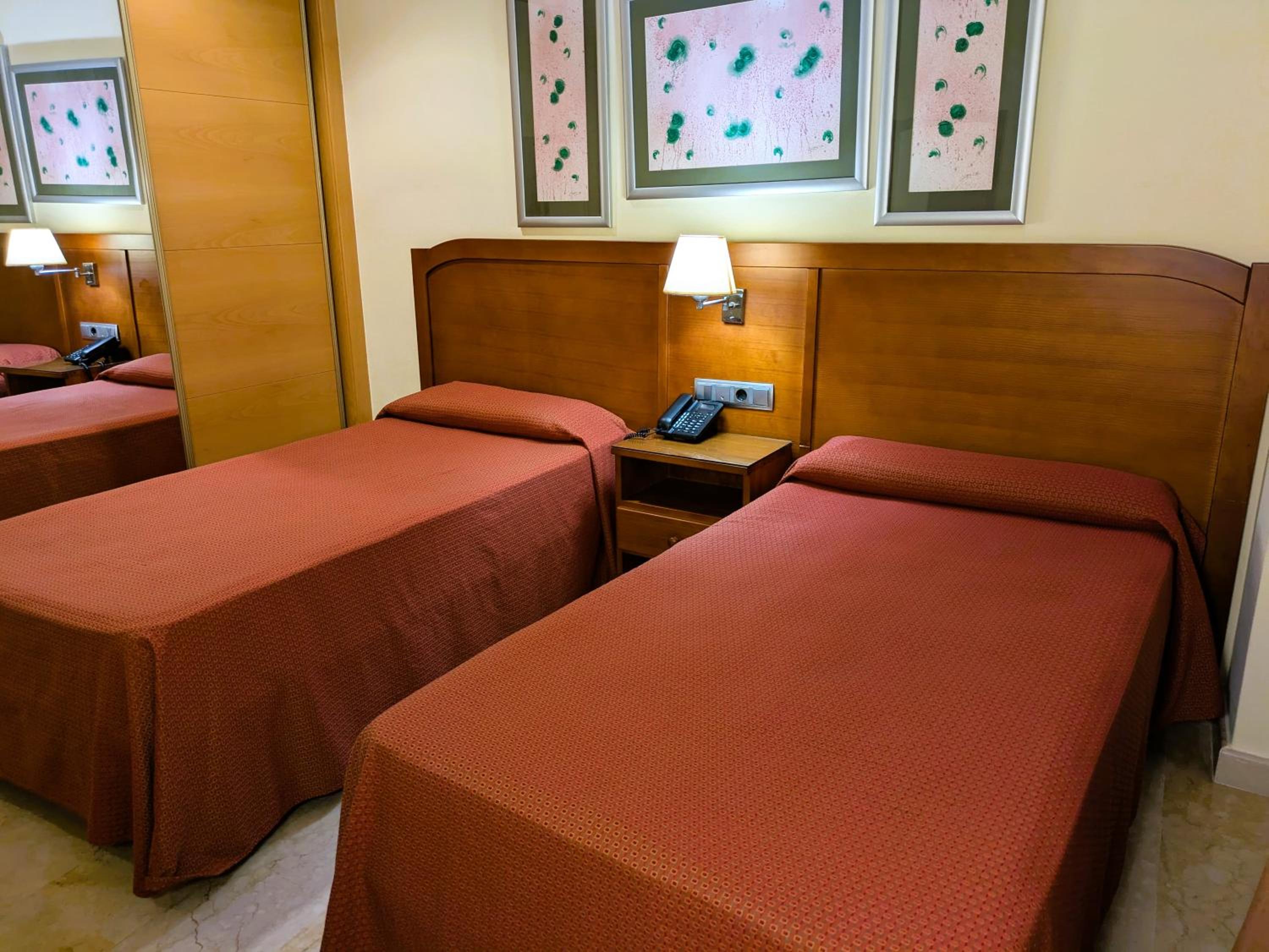 Two-Bedded Interior Double Room photo 2
