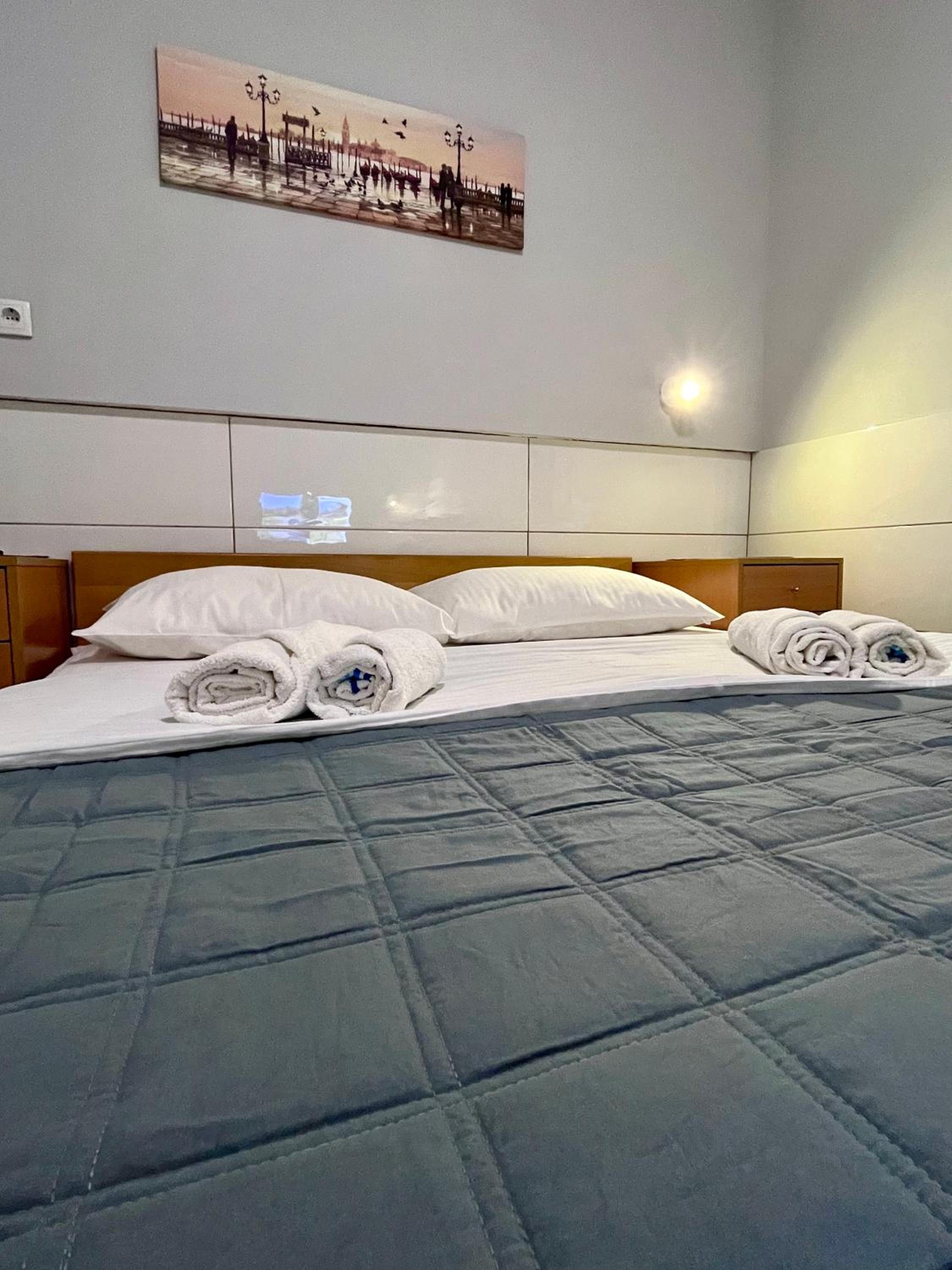 Deluxe Double Room With Shower photo 1