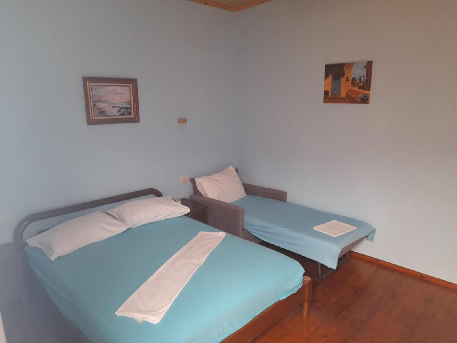 Economy Triple Room