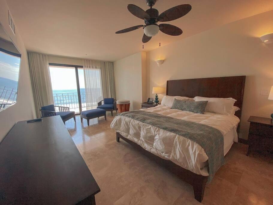 Three-Bedroom Apartment photo 2