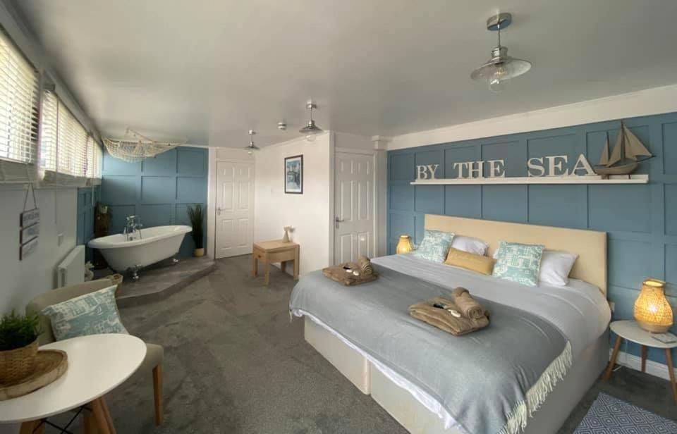 Superior King Room photo 2