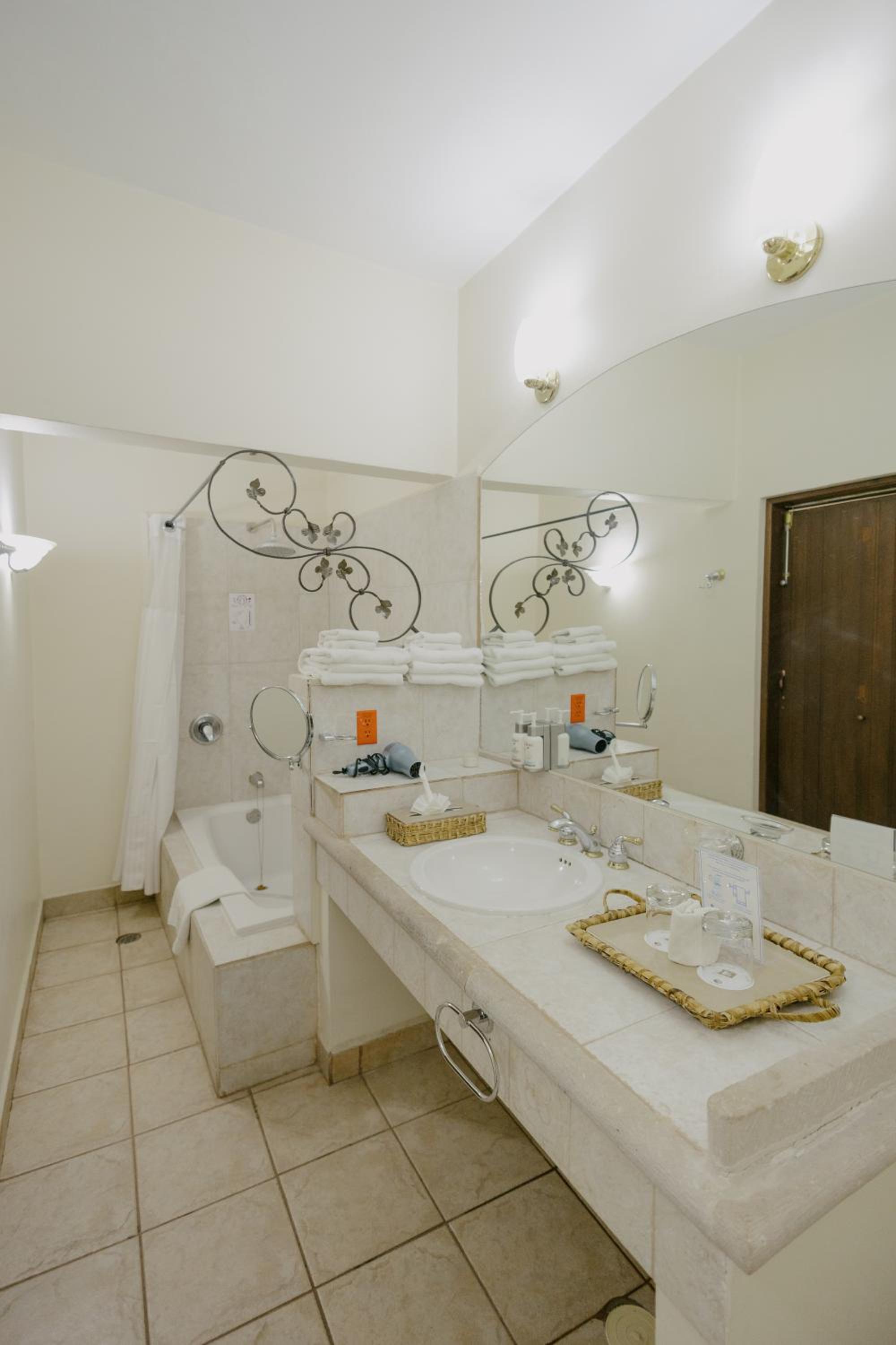 Junior Suite - Photo 6