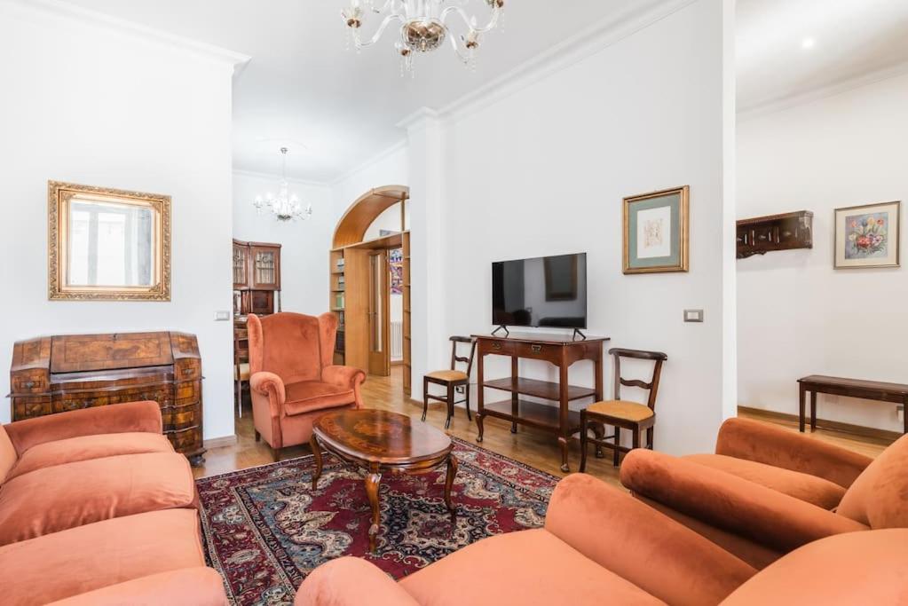 Apartment with City View