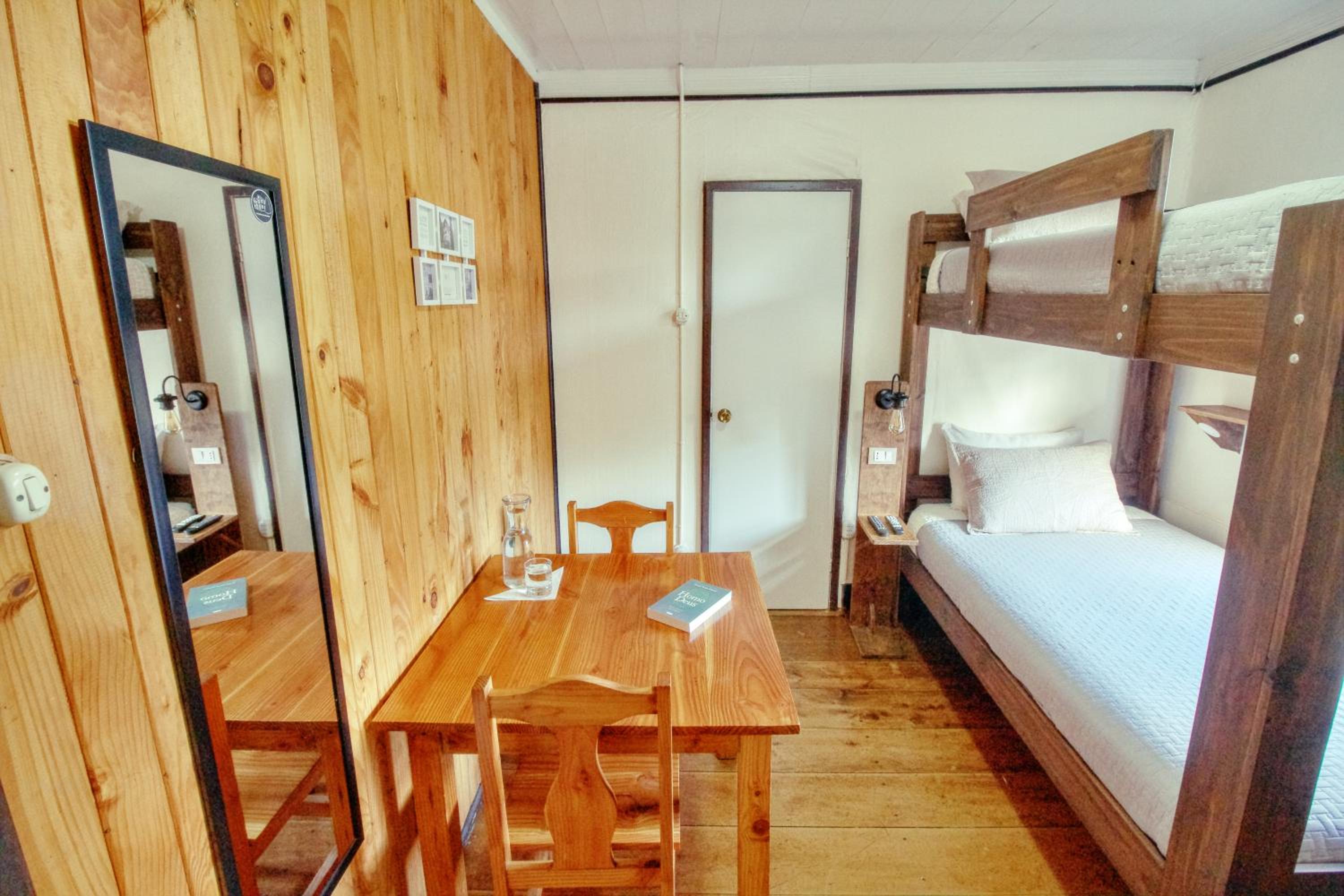 Single Room with Private Bathroom photo 1