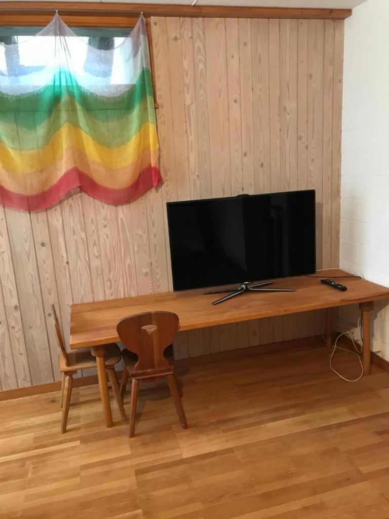 One-Bedroom Apartment photo 3