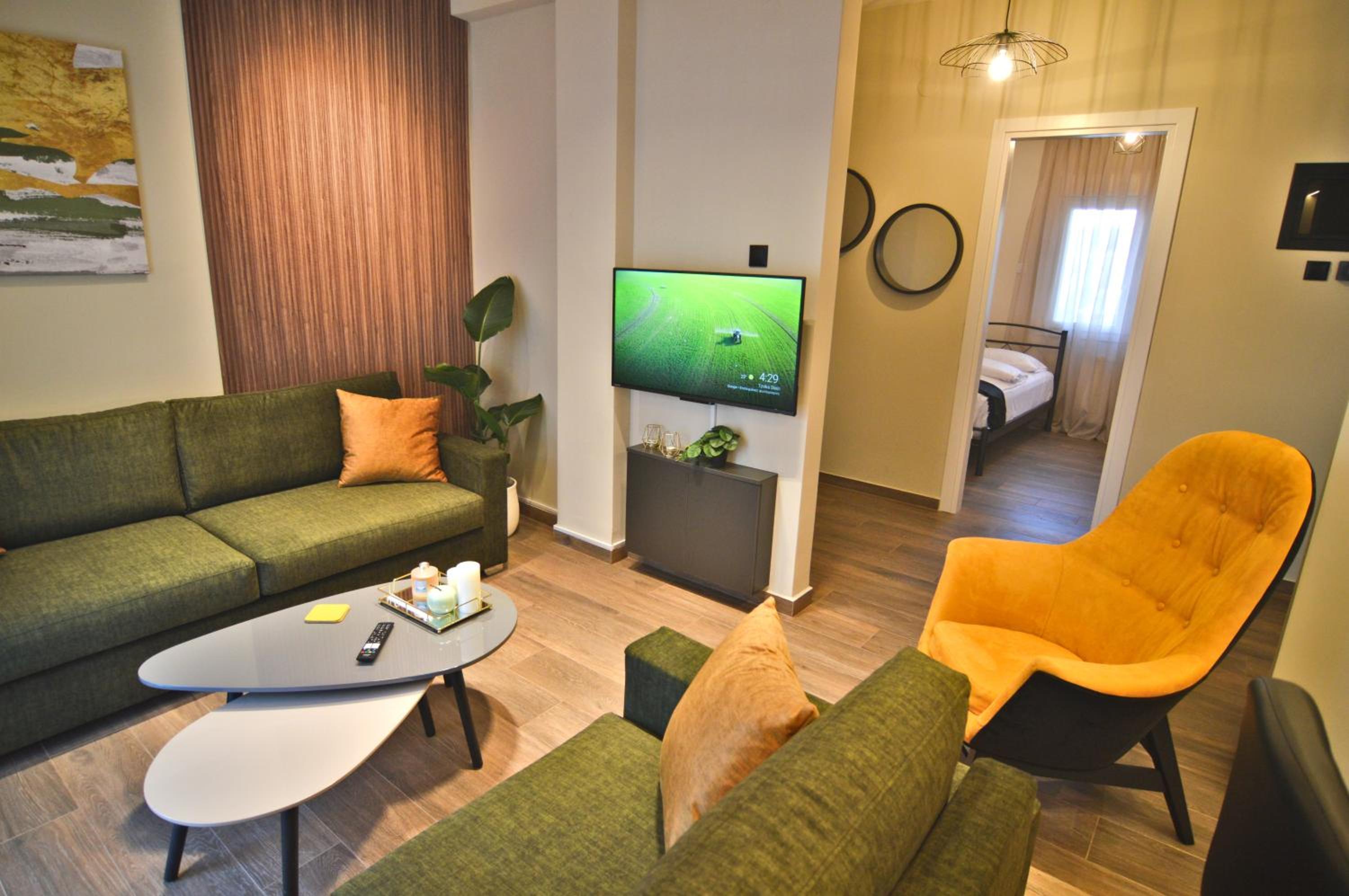 Three-Bedroom Apartment with Lake View
