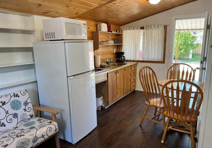 One-Bedroom Bungalow