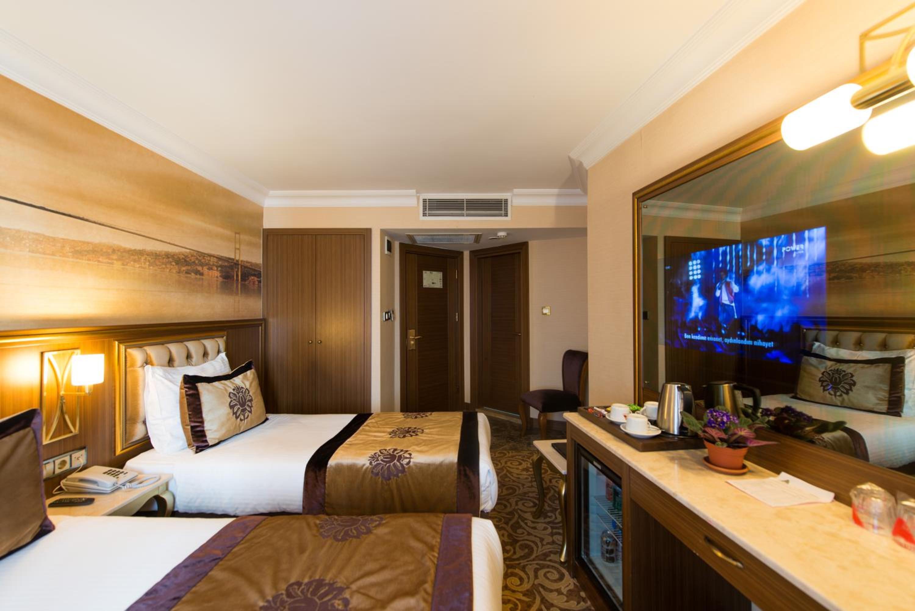 Standard Double or Twin Room photo 1