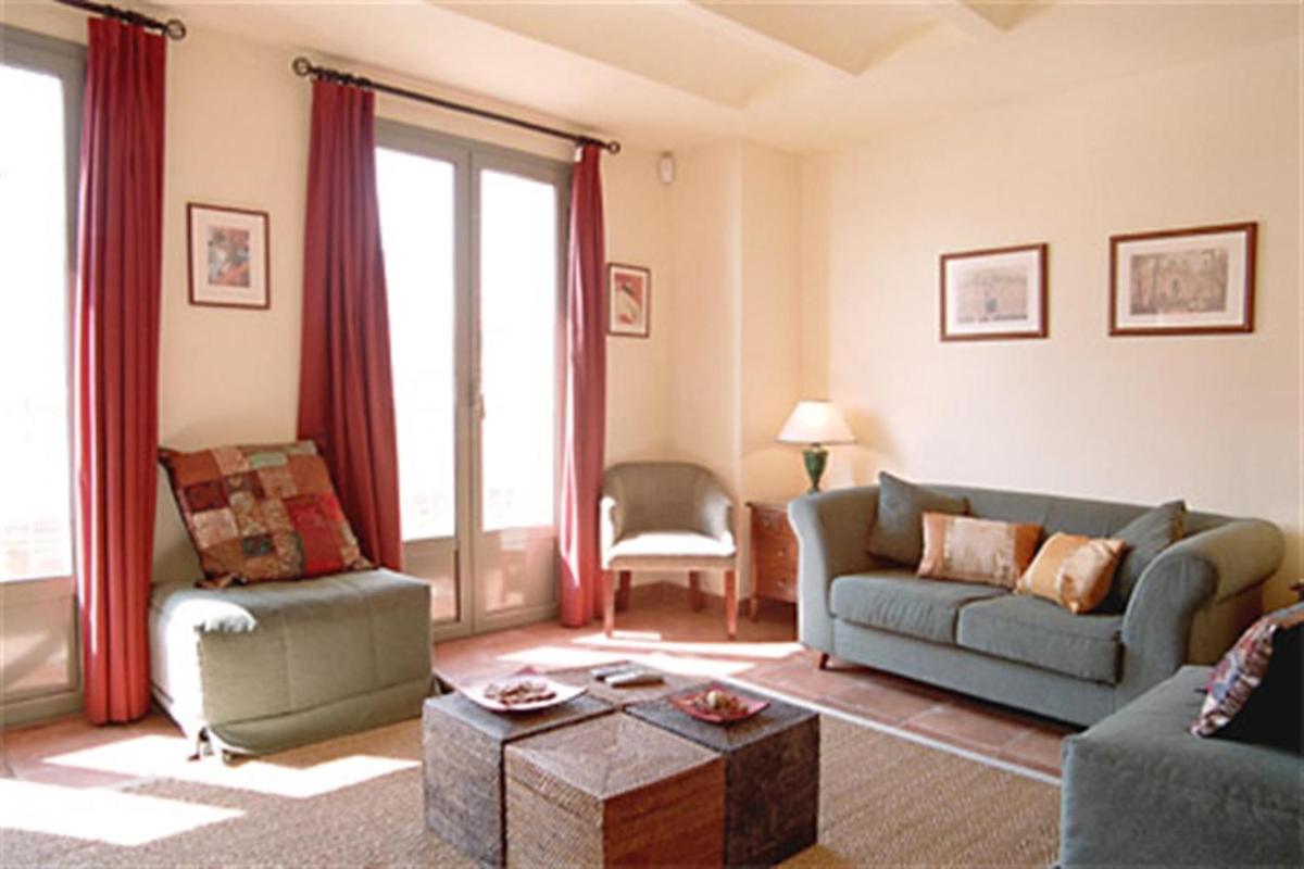 Apartment photo 1