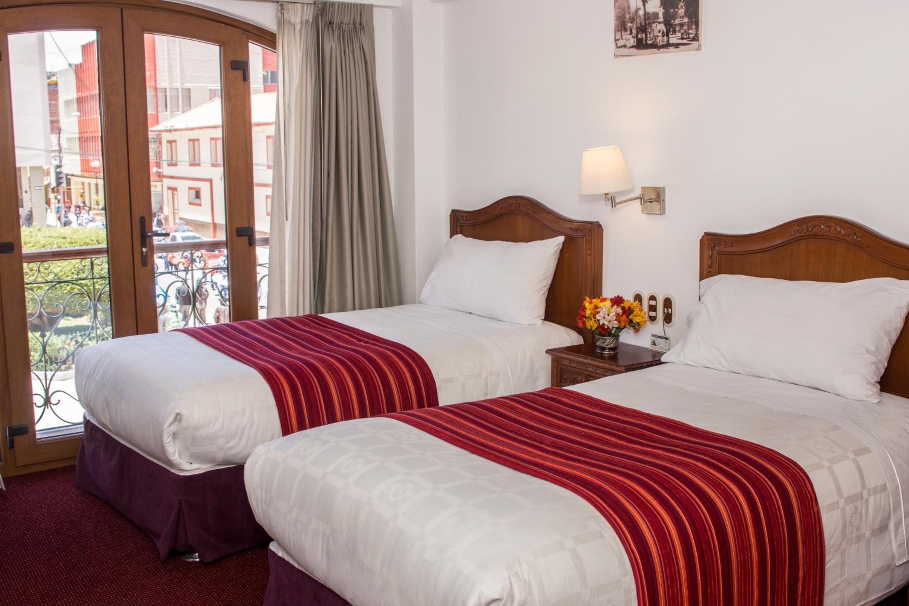 Superior Twin Room with Balcony - Photo 8
