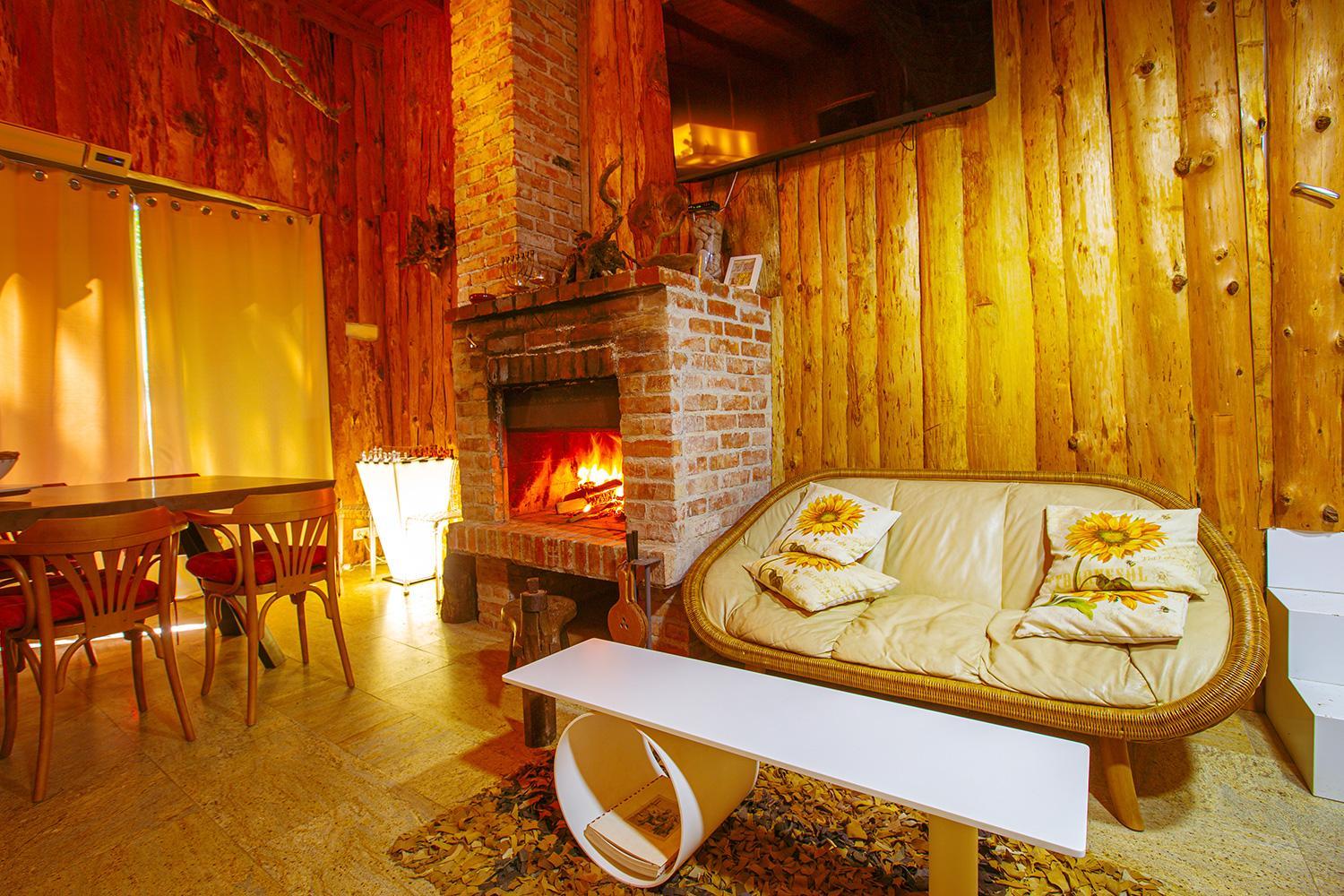 Villa - Photo 1