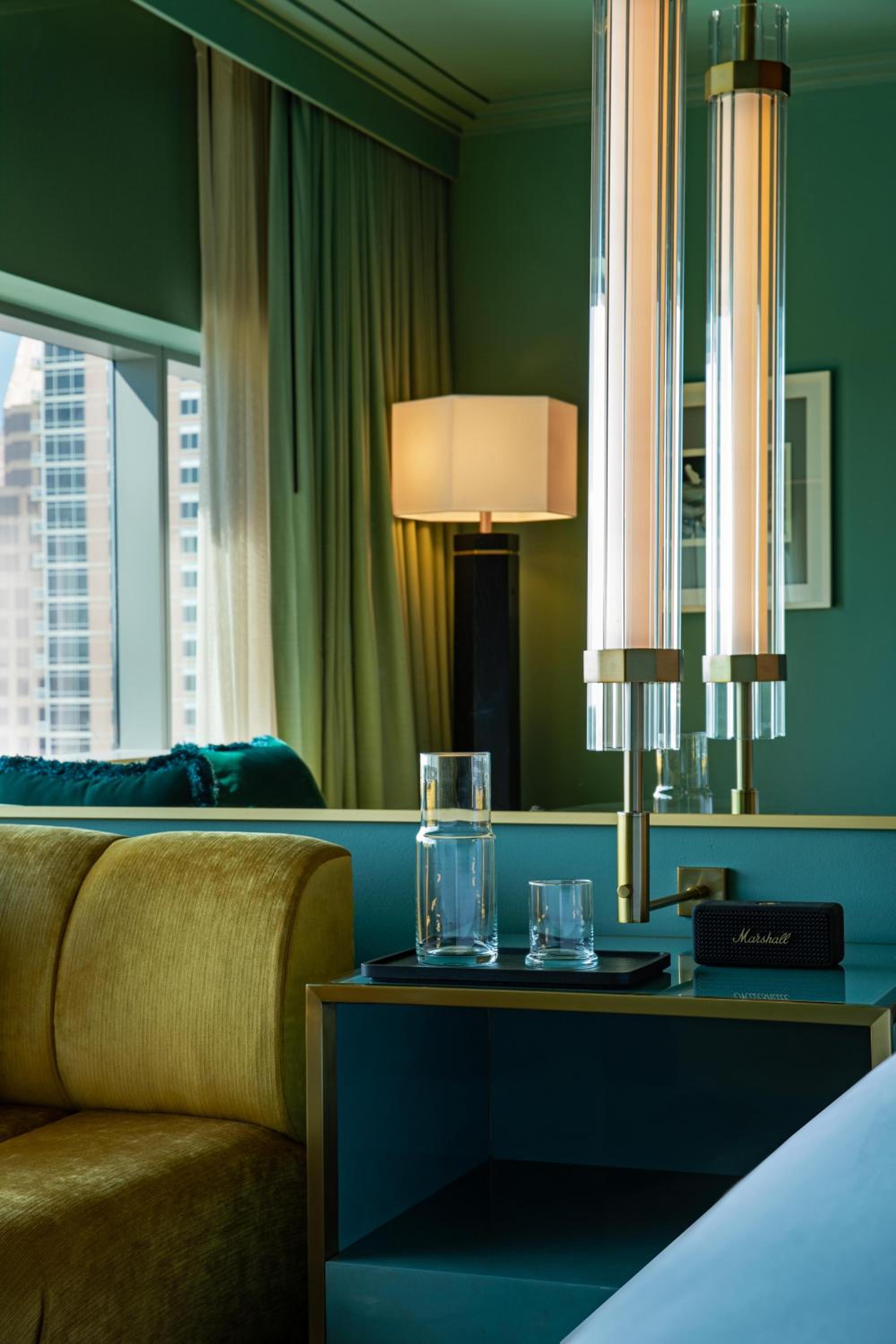 Premier King Room - Photo 9