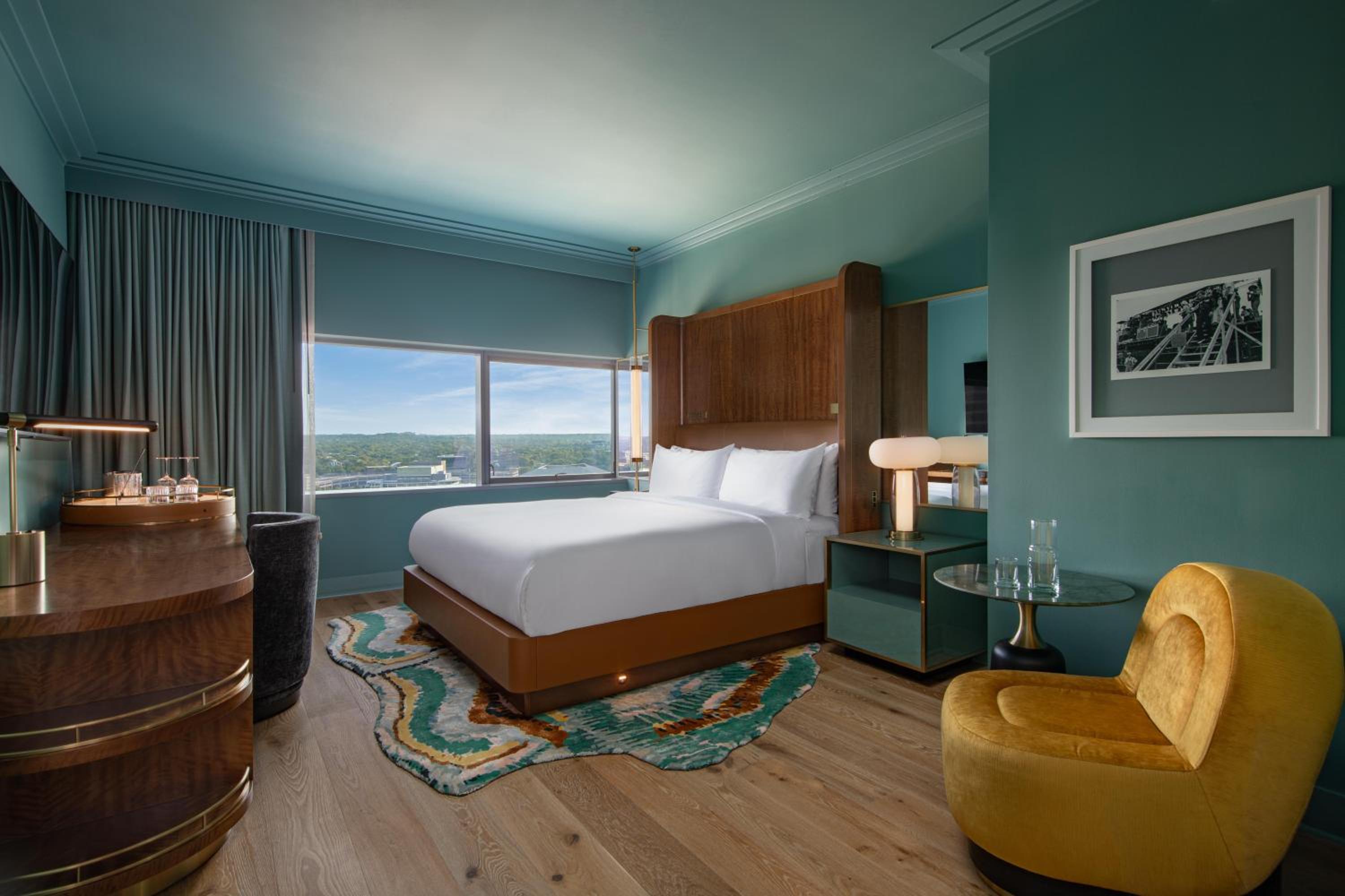Standard King Room - Photo 5