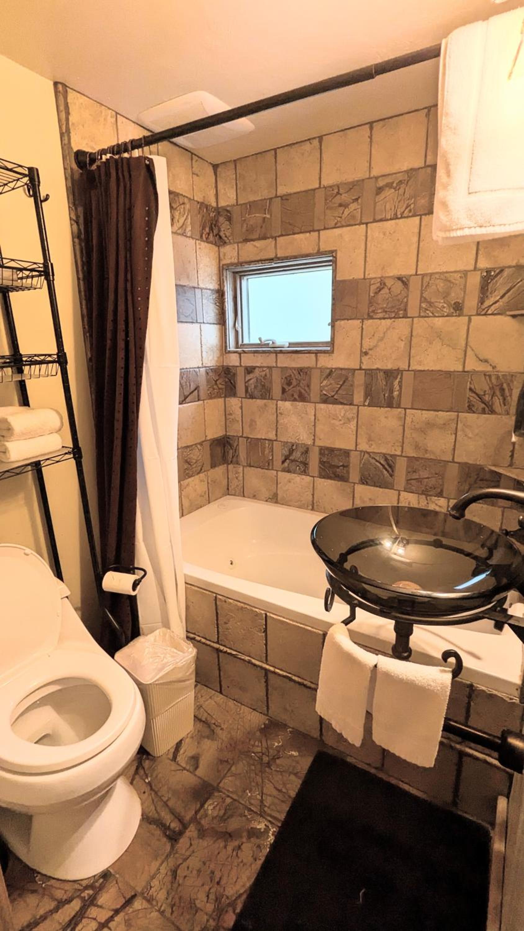 Deluxe King Room photo 3
