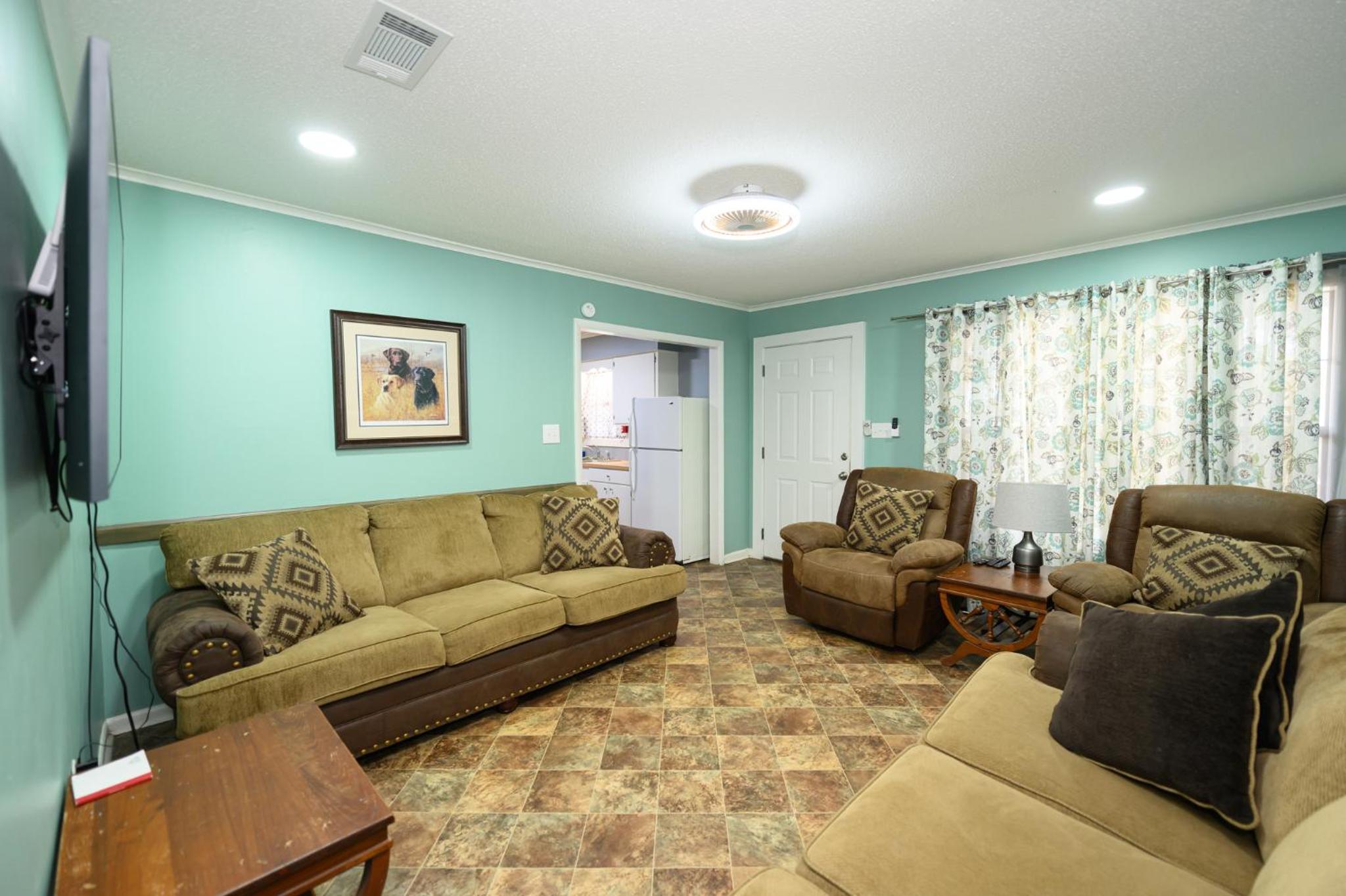 Three-Bedroom Bungalow photo 3