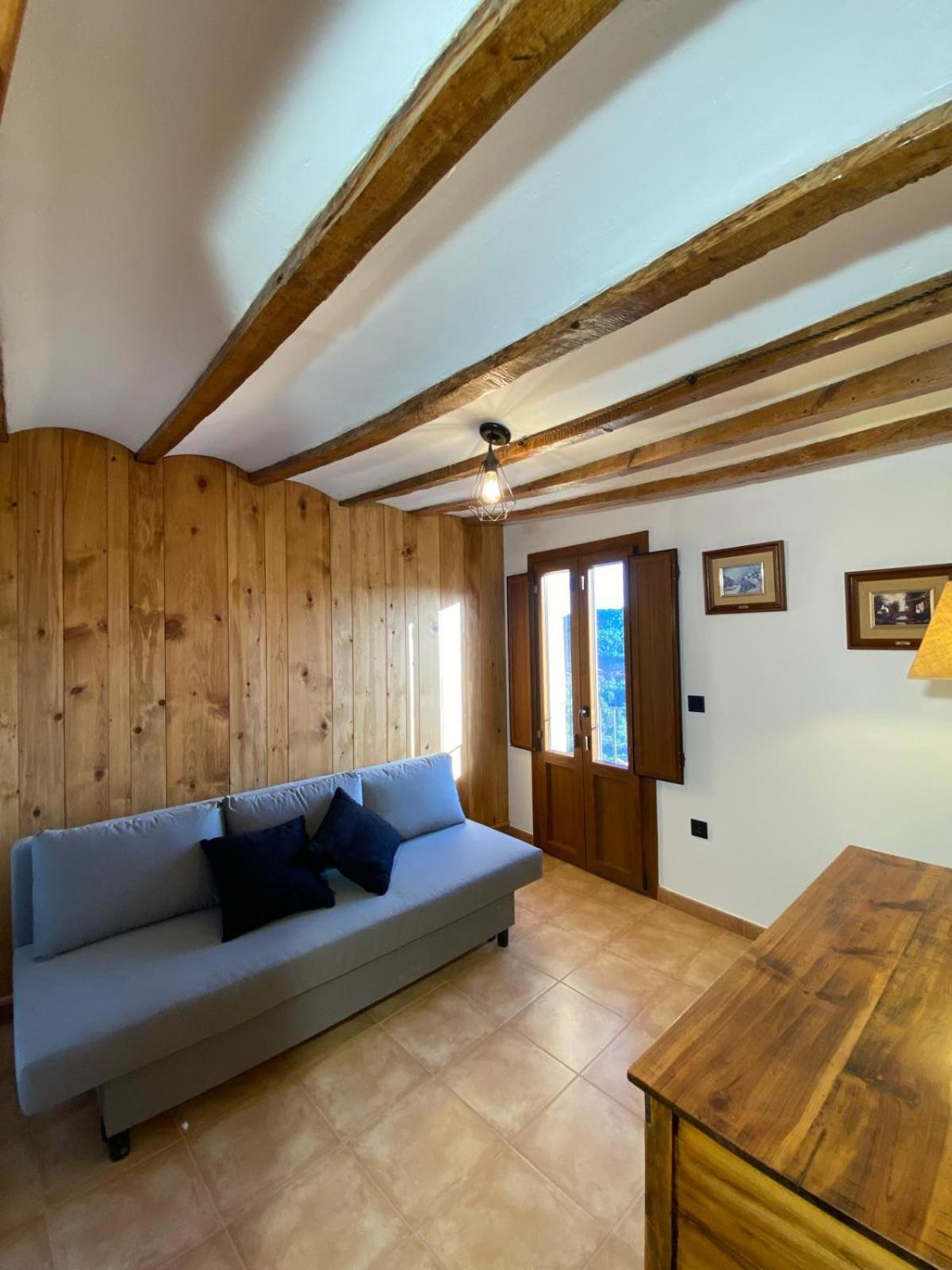 One-Bedroom Apartment with View photo 3