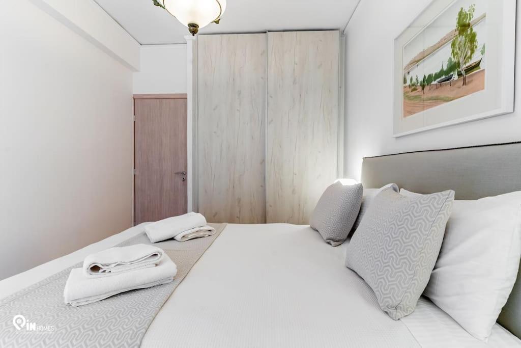 Two-Bedroom Deluxe Apartment with Balcony