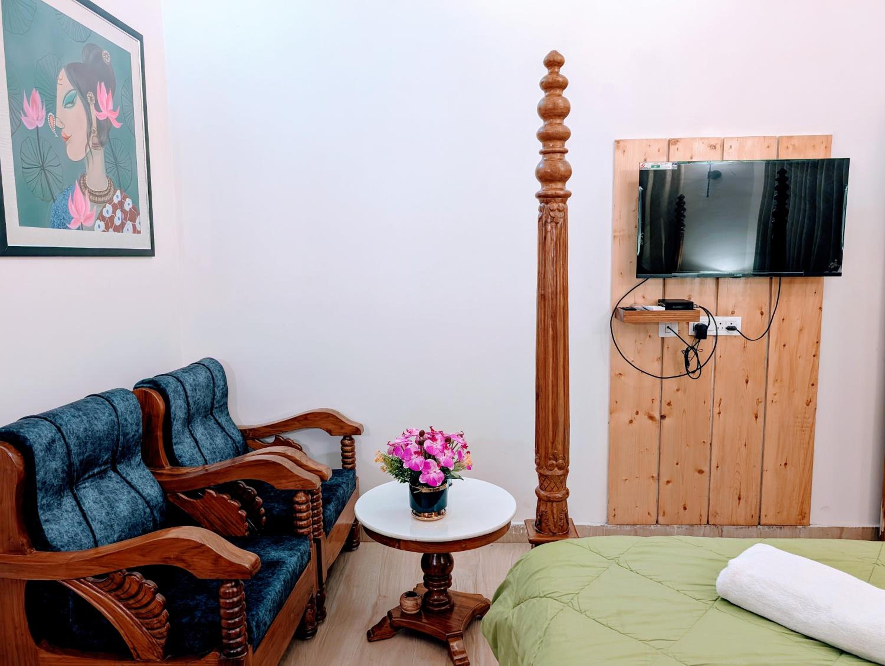 One-Bedroom Cottage  (10% off on Food & Beverage services & 10% off on Two-way Railway Station Transfer) - Photo 6
