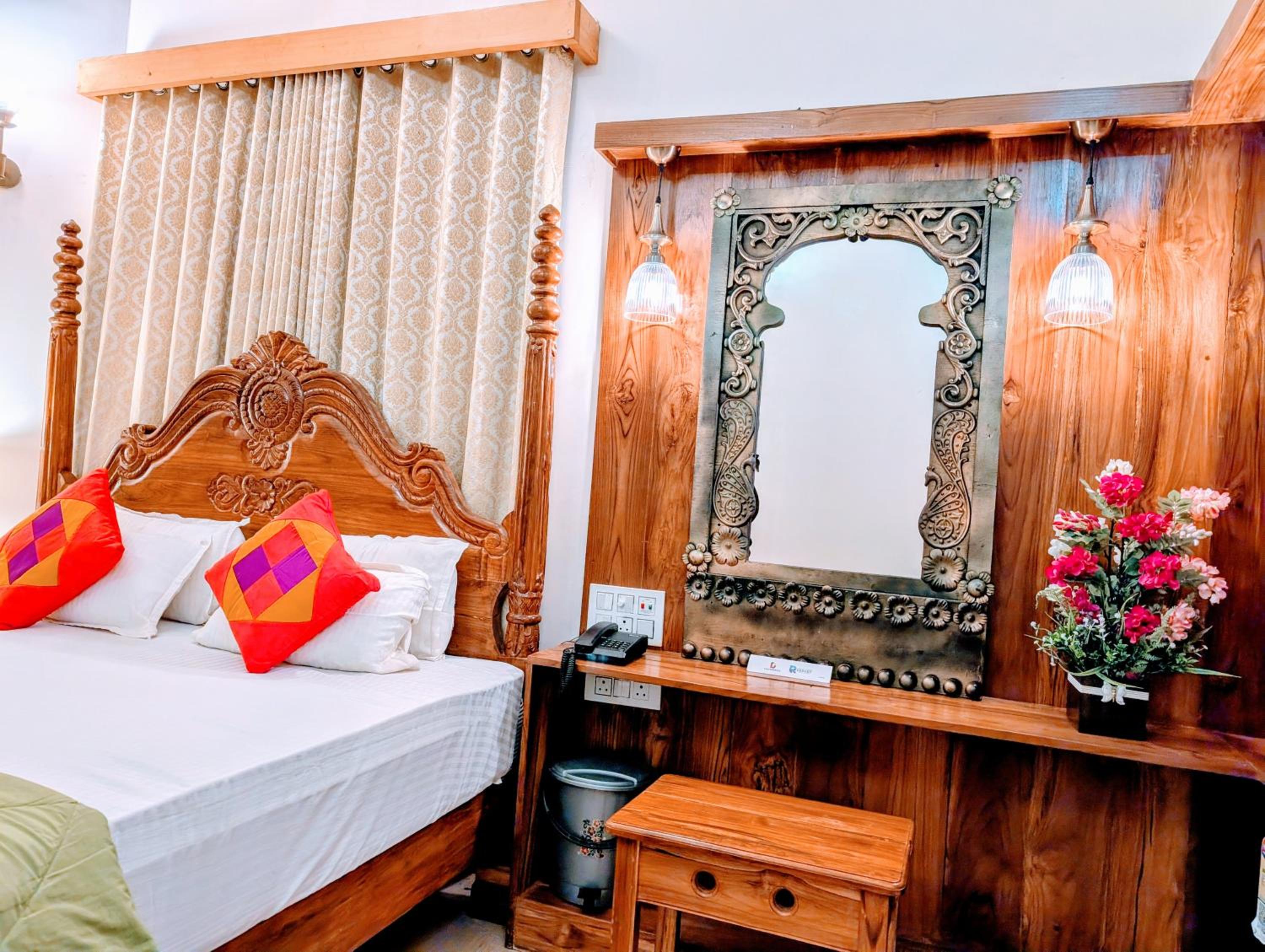One-Bedroom Cottage  (10% off on Food & Beverage services & 10% off on Two-way Railway Station Transfer) - Photo 2
