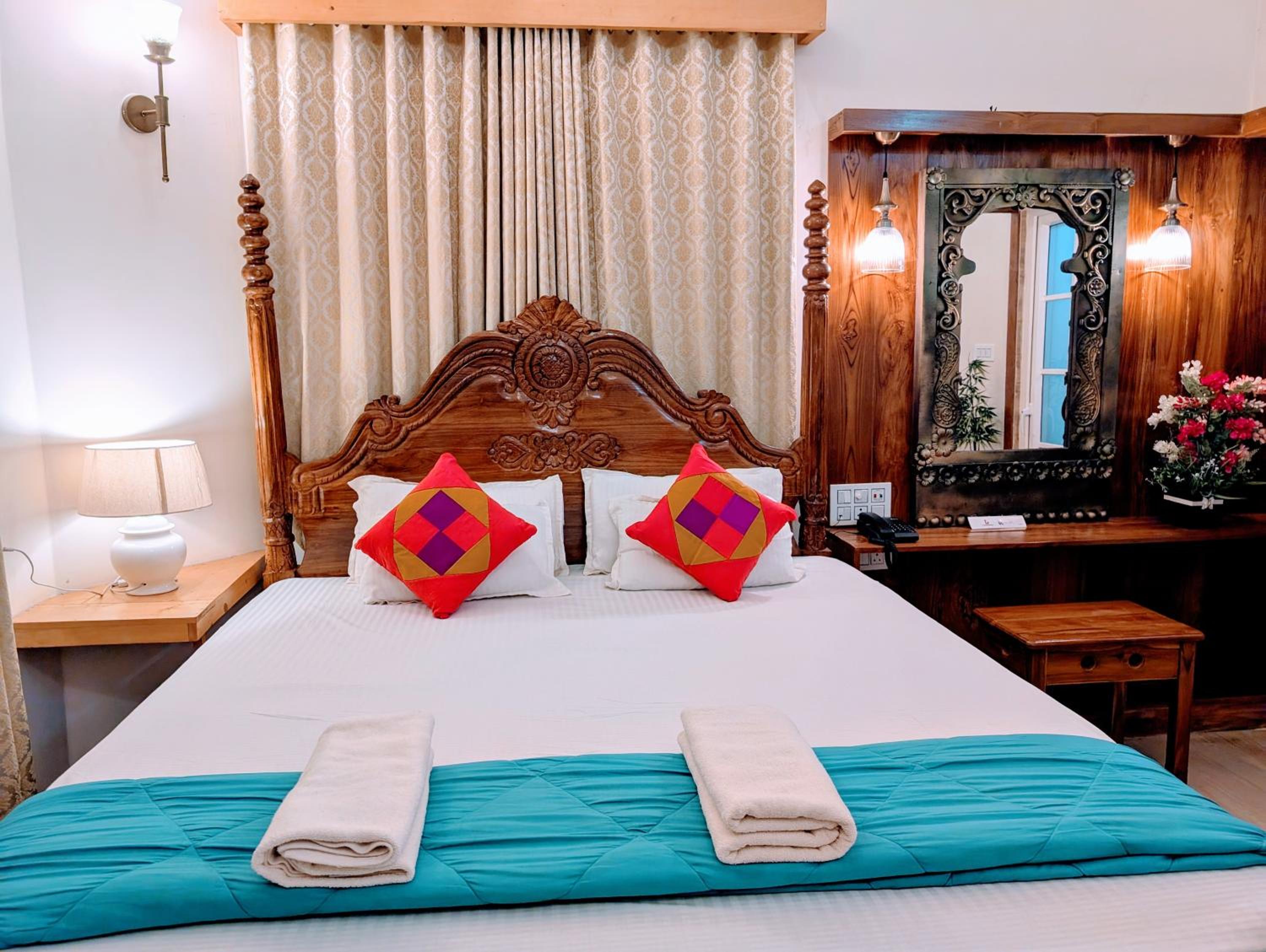 One-Bedroom Cottage  (10% off on Food & Beverage services & 10% off on Two-way Railway Station Transfer) - Photo 1