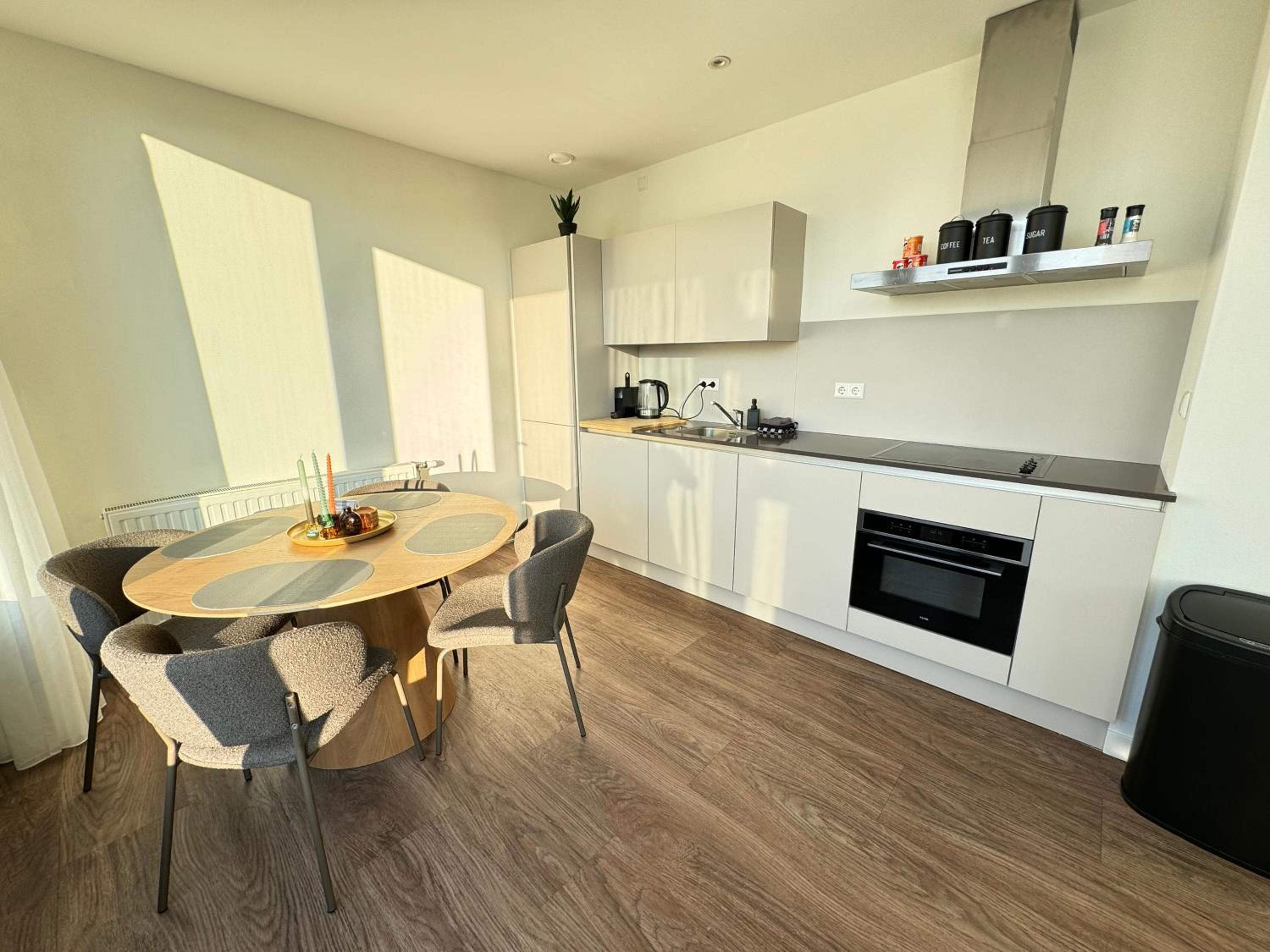 Apartment with City View - Photo 4