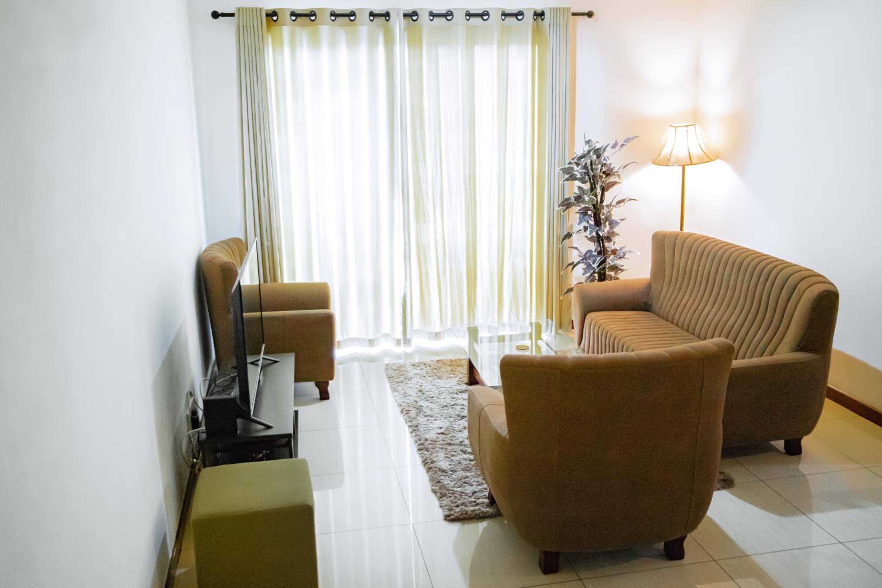 Two-Bedroom Apartment With Balcony photo 2
