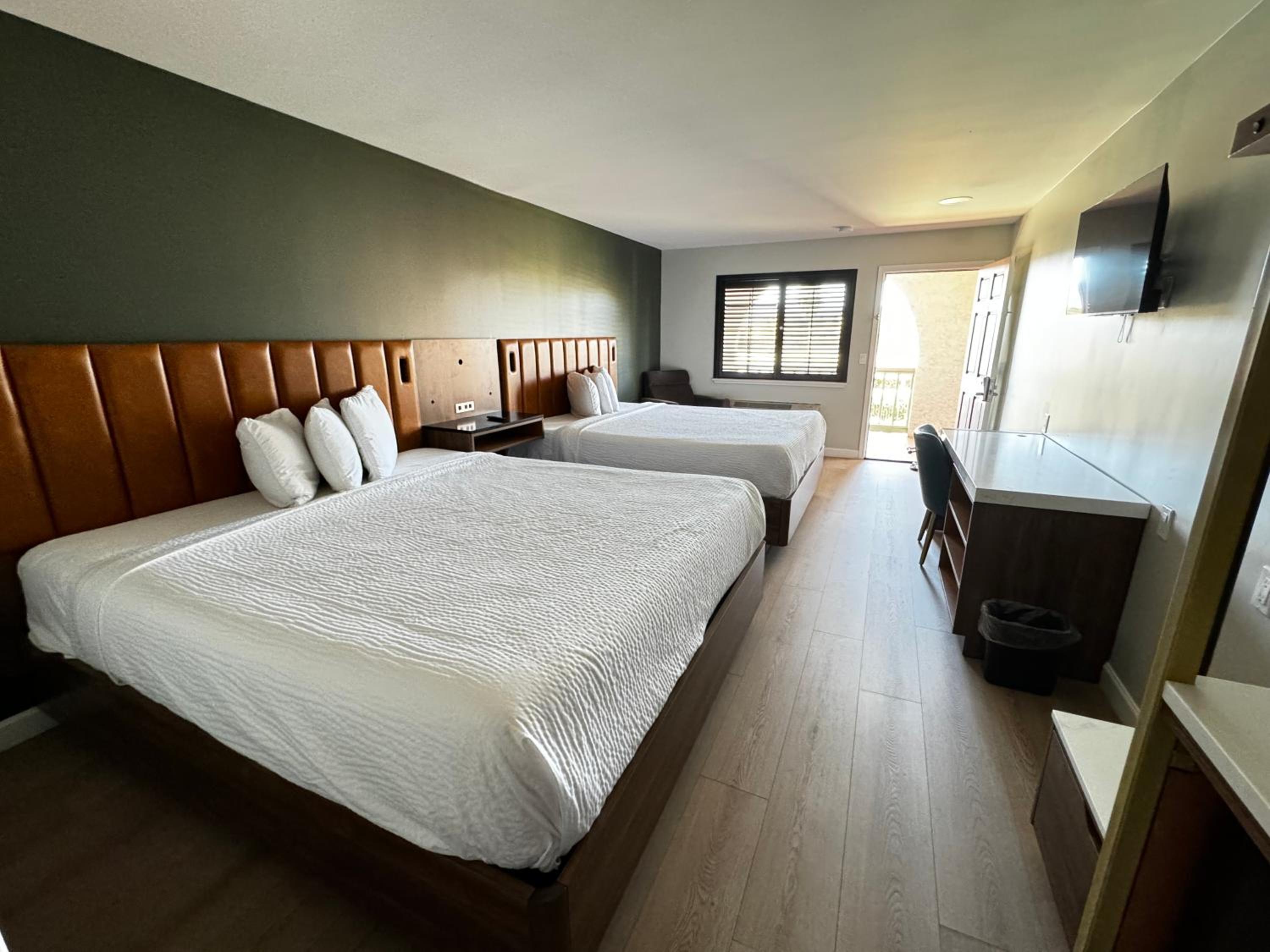 Standard King Room